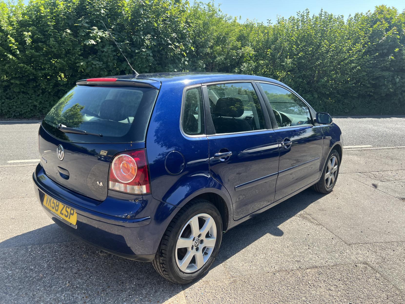 Volkswagen Polo 1.4 SE Hatchback 5dr Petrol Automatic (165 g/km, 79 bhp)