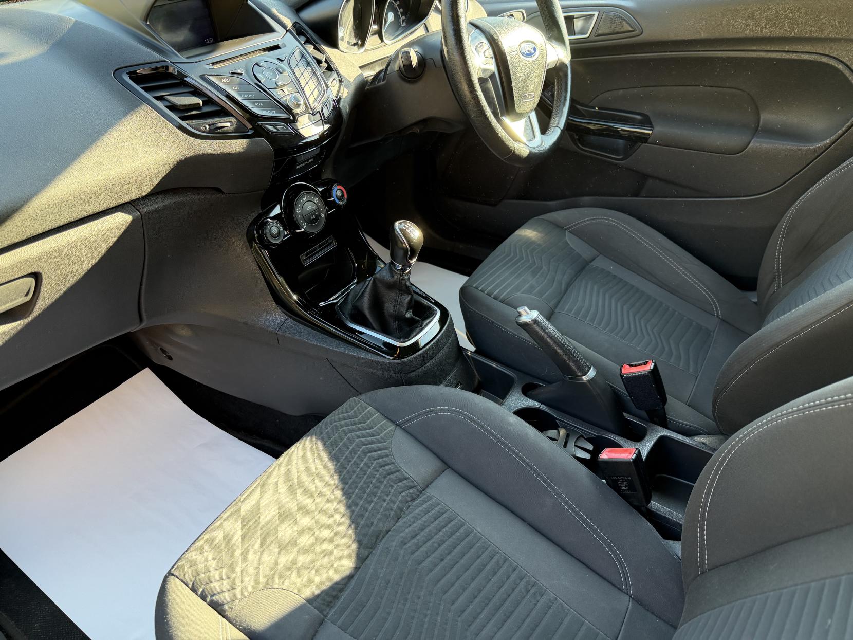 Ford Fiesta 1.25 Zetec Hatchback 3dr Petrol Manual Euro 6 (82 ps)