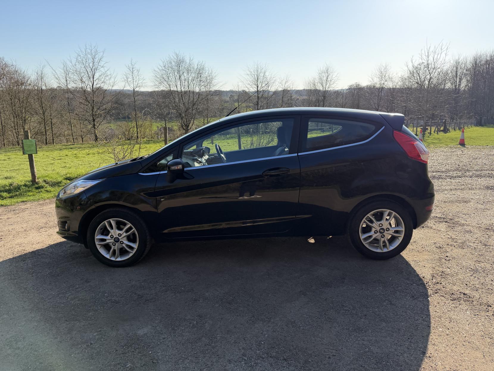 Ford Fiesta 1.25 Zetec Hatchback 3dr Petrol Manual Euro 6 (82 ps)