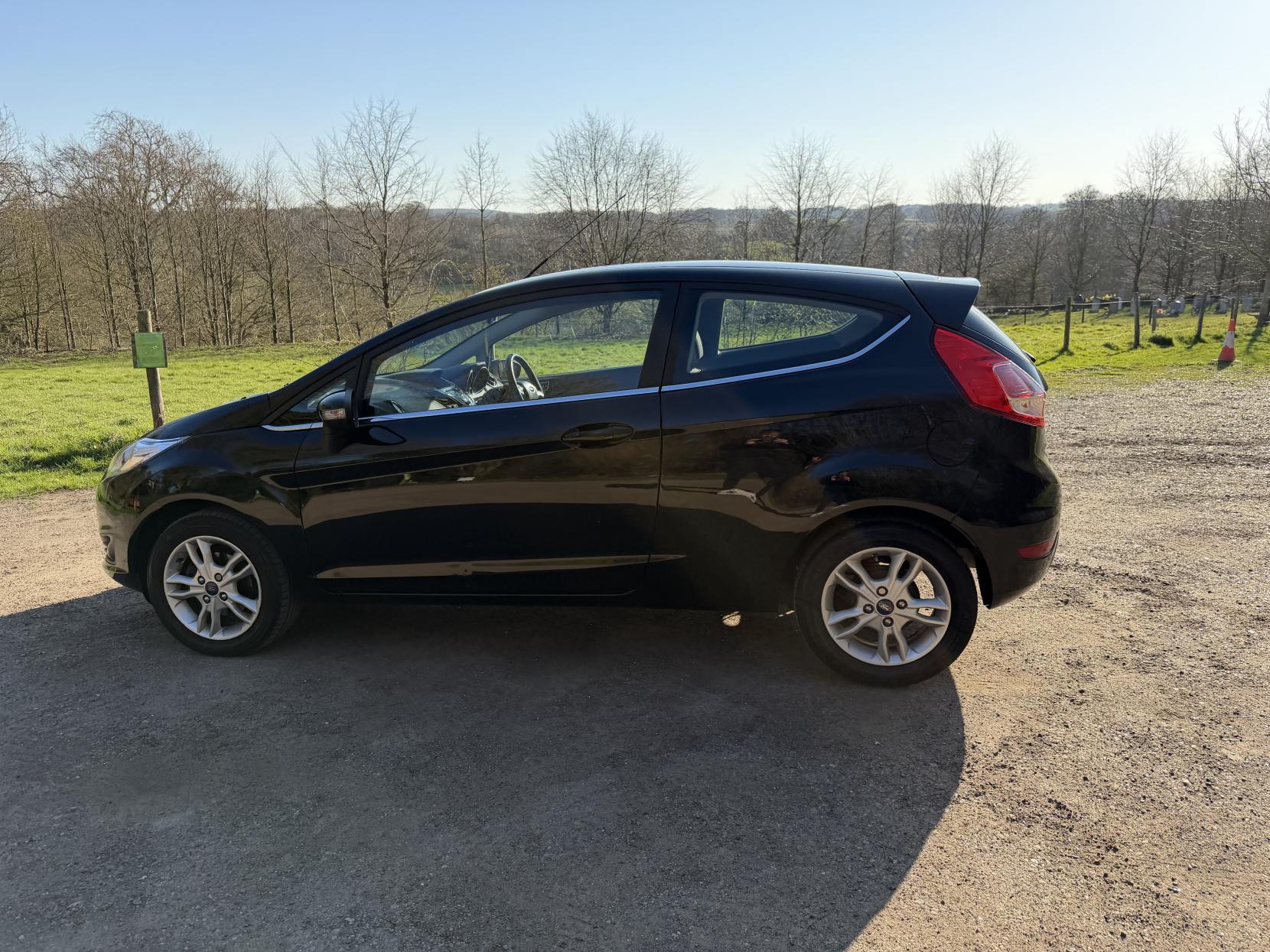 Ford Fiesta 1.25 Zetec Hatchback 3dr Petrol Manual Euro 6 (82 ps)