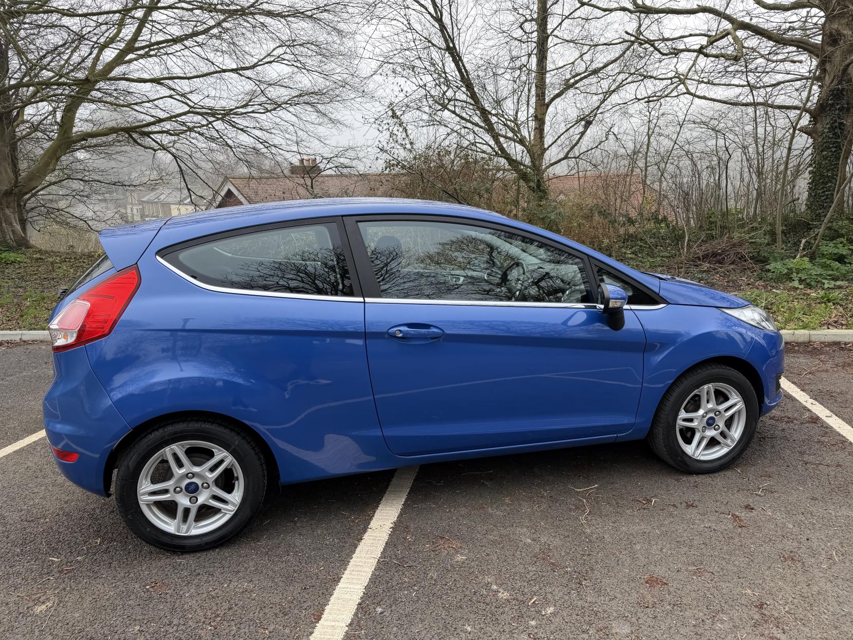 Ford Fiesta 1.25 Zetec Hatchback 3dr Petrol Manual Euro 5 (82 ps)