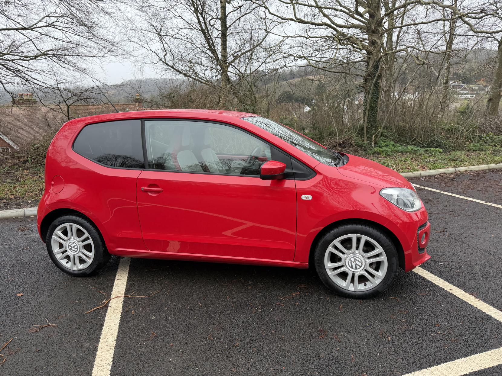 Volkswagen up! 1.0 High up! Hatchback 3dr Petrol Manual Euro 5 (75 ps)