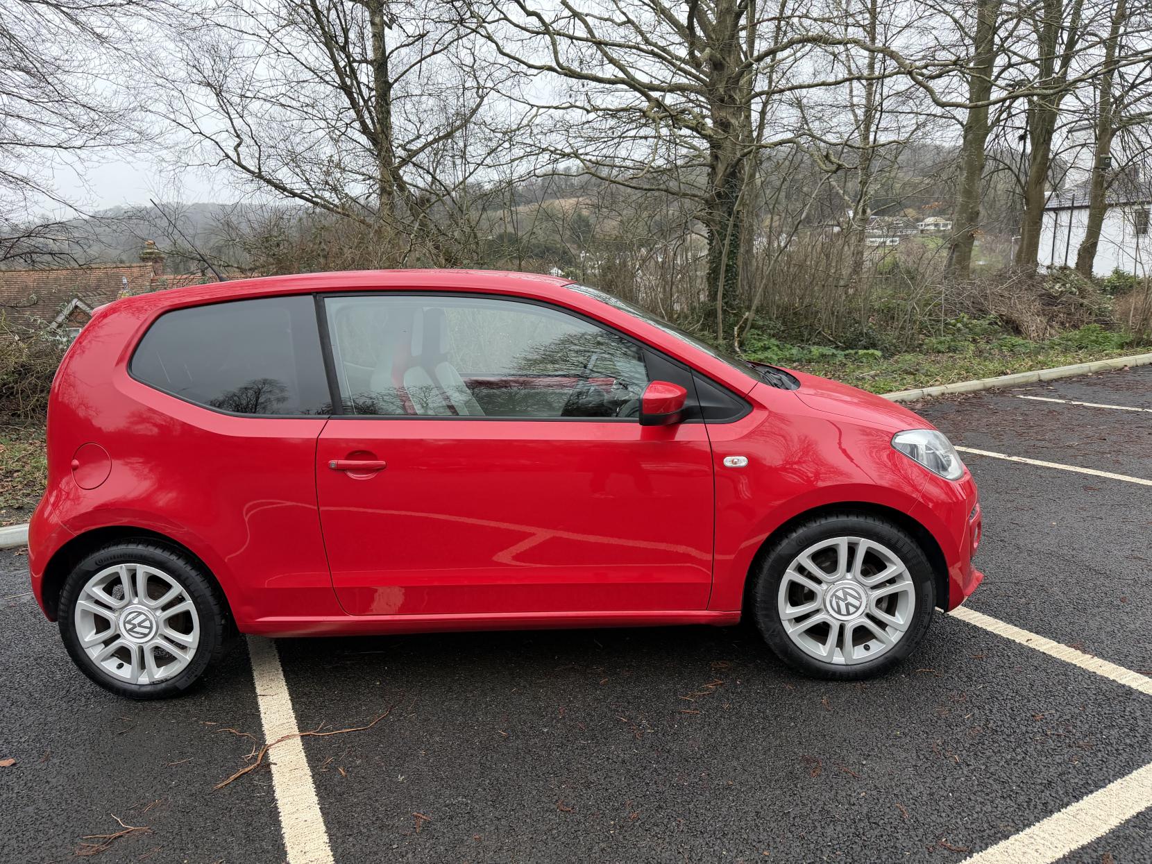 Volkswagen up! 1.0 High up! Hatchback 3dr Petrol Manual Euro 5 (75 ps)