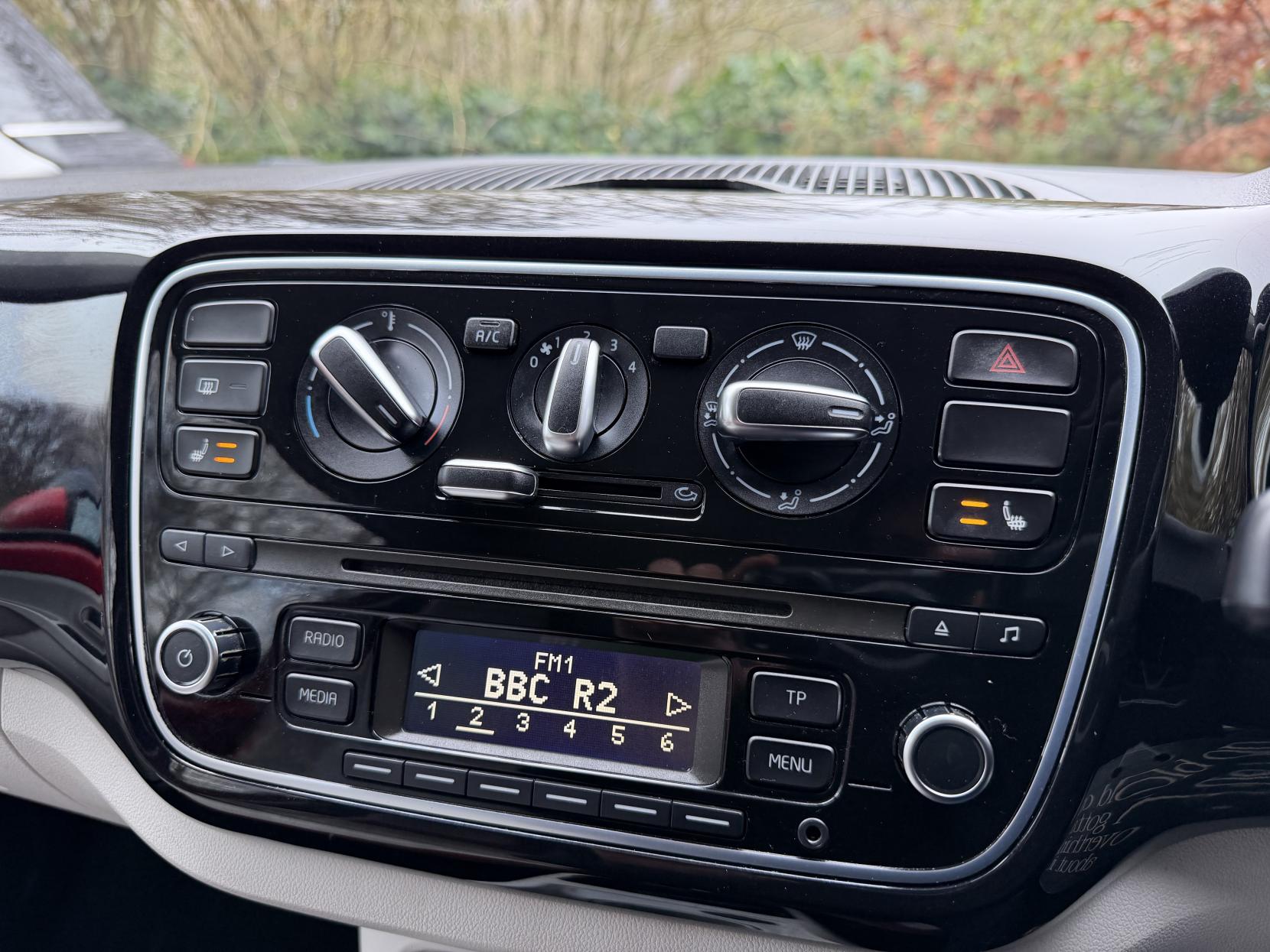 Volkswagen up! 1.0 High up! Hatchback 3dr Petrol Manual Euro 5 (75 ps)