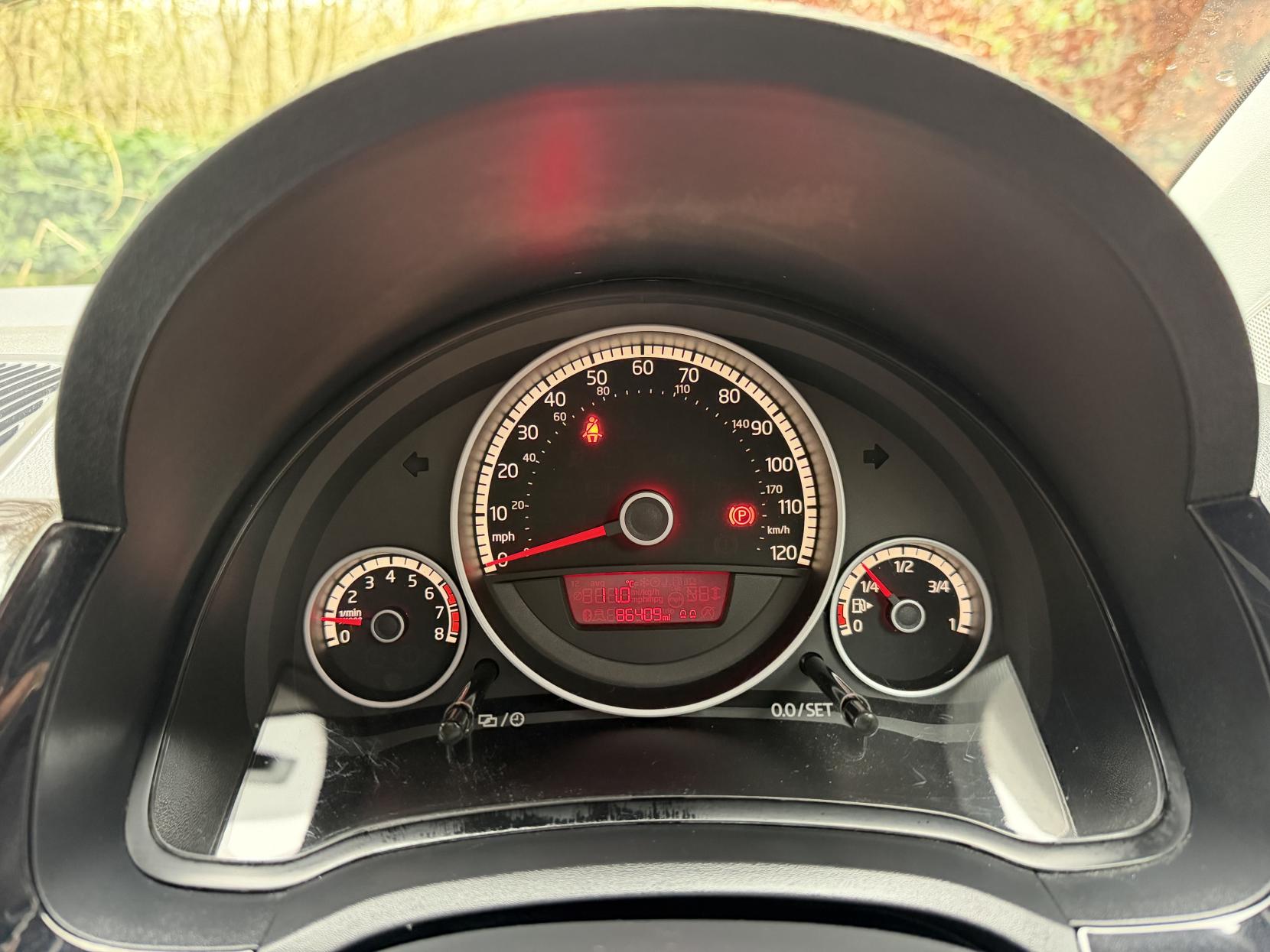 Volkswagen up! 1.0 High up! Hatchback 3dr Petrol Manual Euro 5 (75 ps)