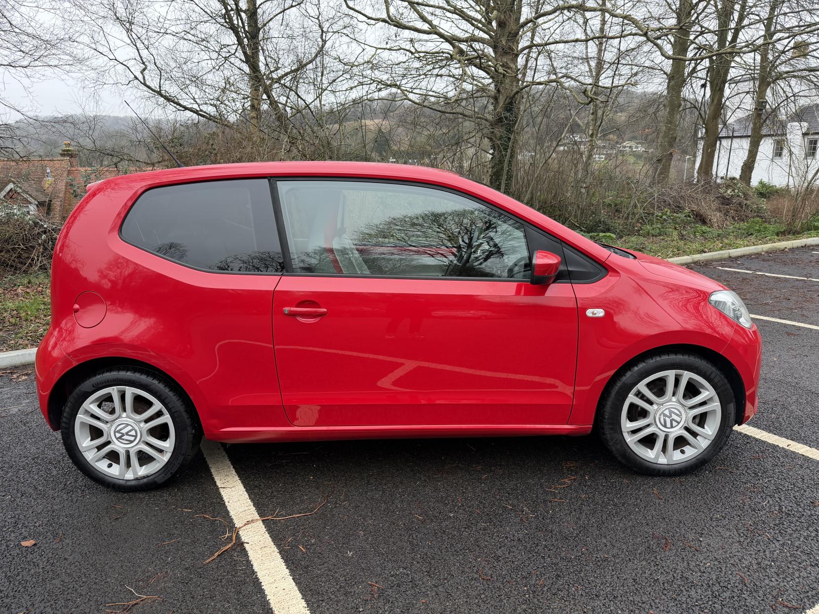 Volkswagen up! 1.0 High up! Hatchback 3dr Petrol Manual Euro 5 (75 ps)
