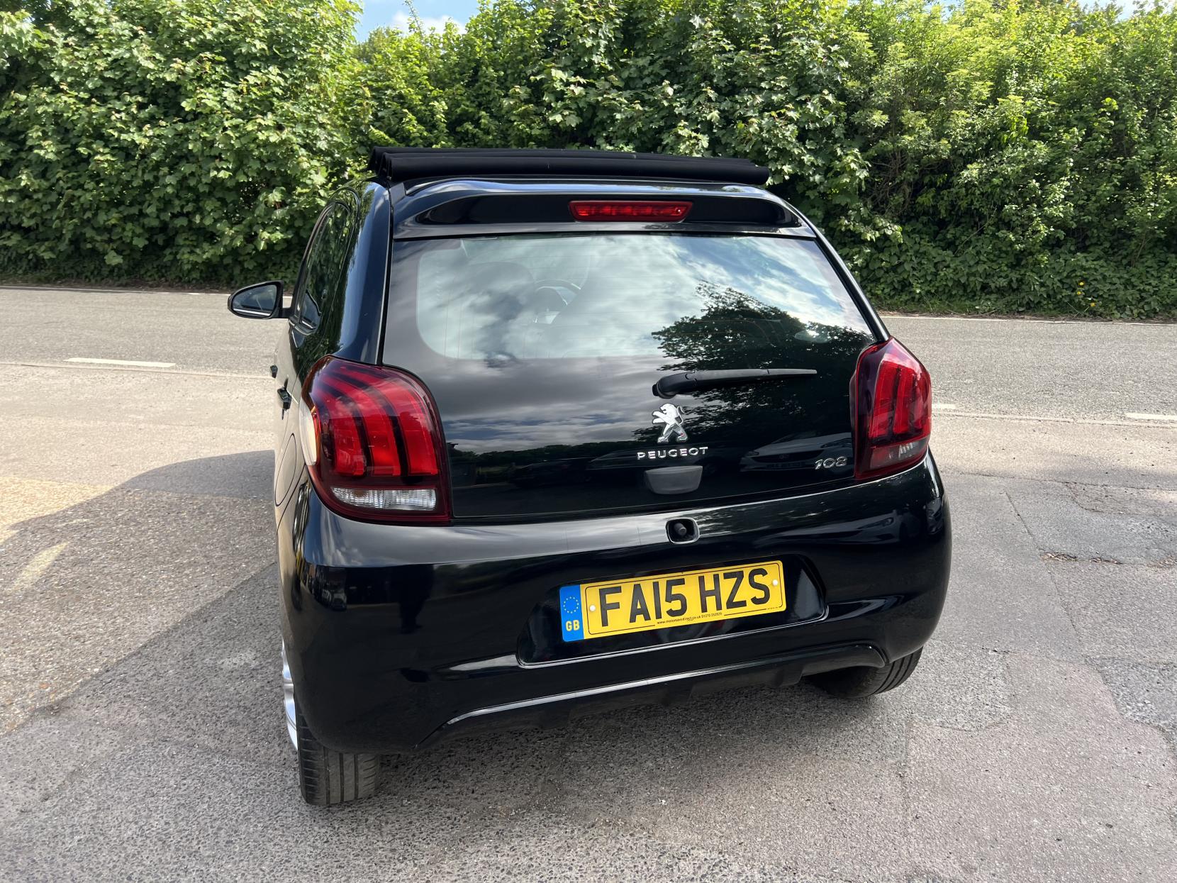 Peugeot 108 1.0 Active Top! 5dr Petrol Manual Euro 6 (68 ps)