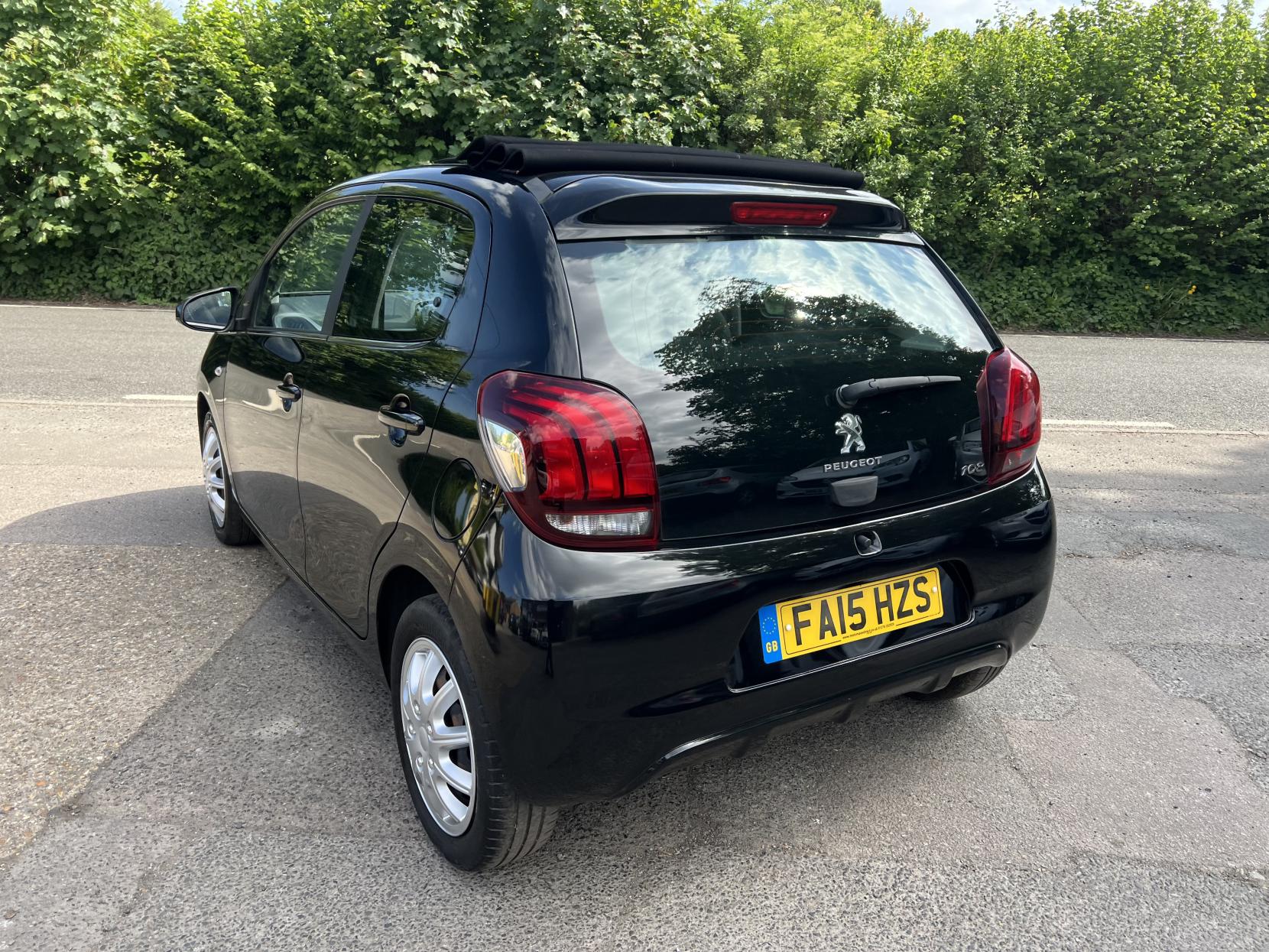 Peugeot 108 1.0 Active Top! 5dr Petrol Manual Euro 6 (68 ps)