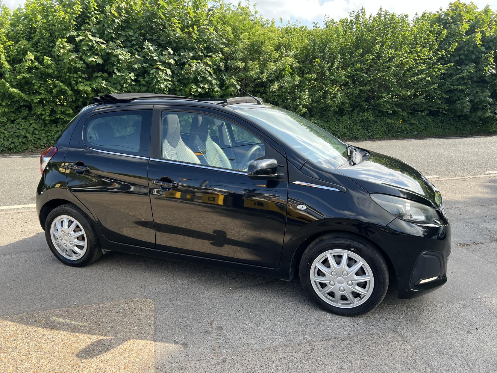 Peugeot 108 1.0 Active Top! 5dr Petrol Manual Euro 6 (68 ps)