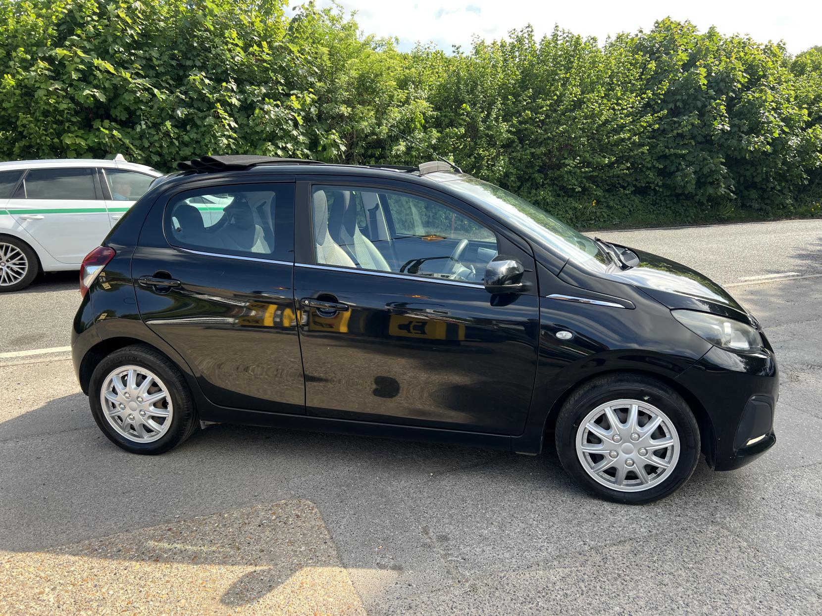 Peugeot 108 1.0 Active Top! 5dr Petrol Manual Euro 6 (68 ps)