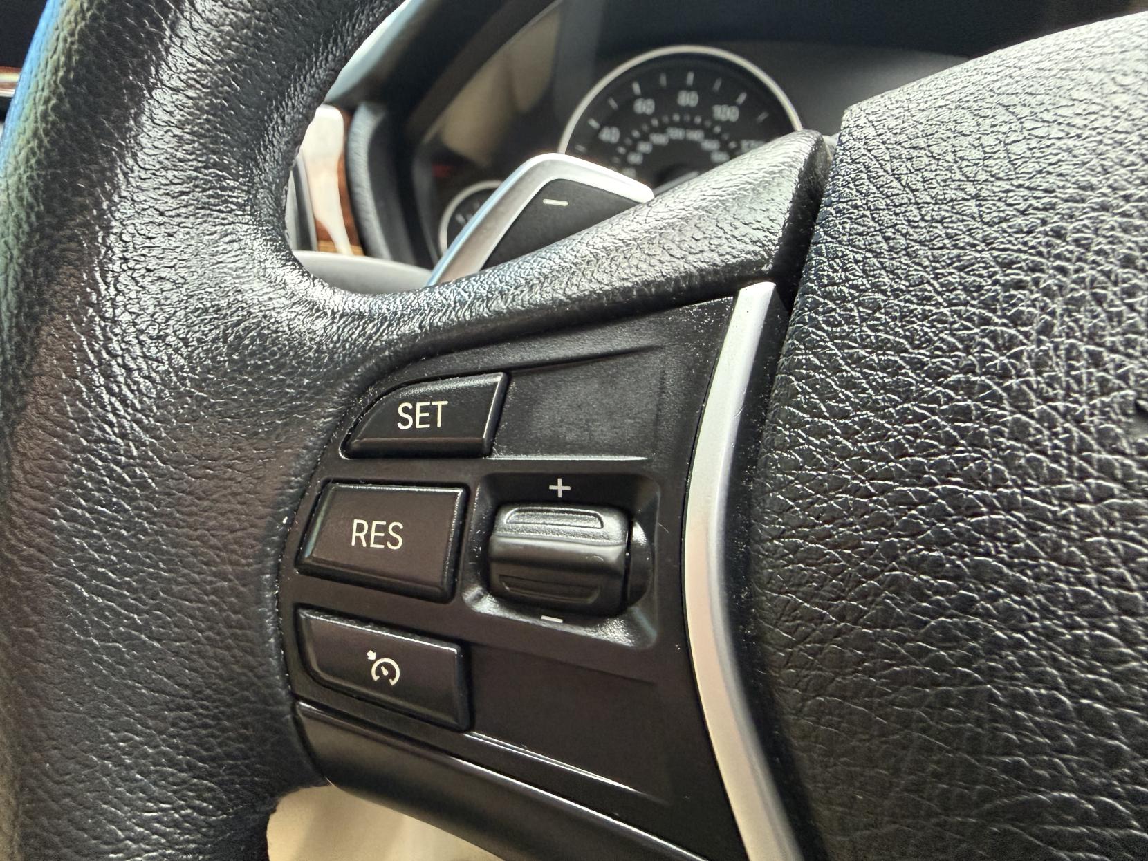 BMW 3 Series 2.0 320i Luxury Saloon 4dr Petrol Auto Euro 6 (s/s) (184 ps)