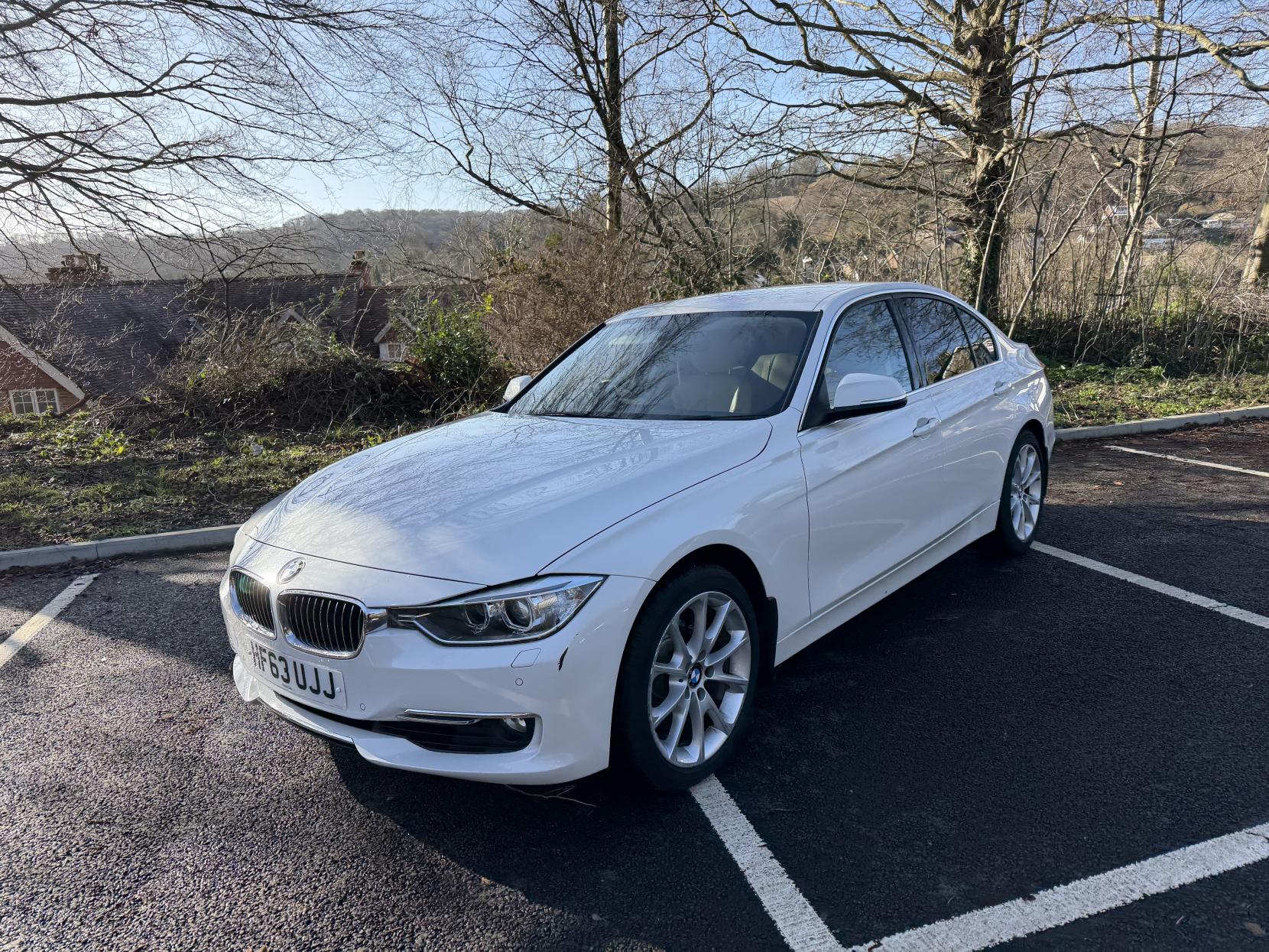 BMW 3 Series 2.0 320i Luxury Saloon 4dr Petrol Auto Euro 6 (s/s) (184 ps)