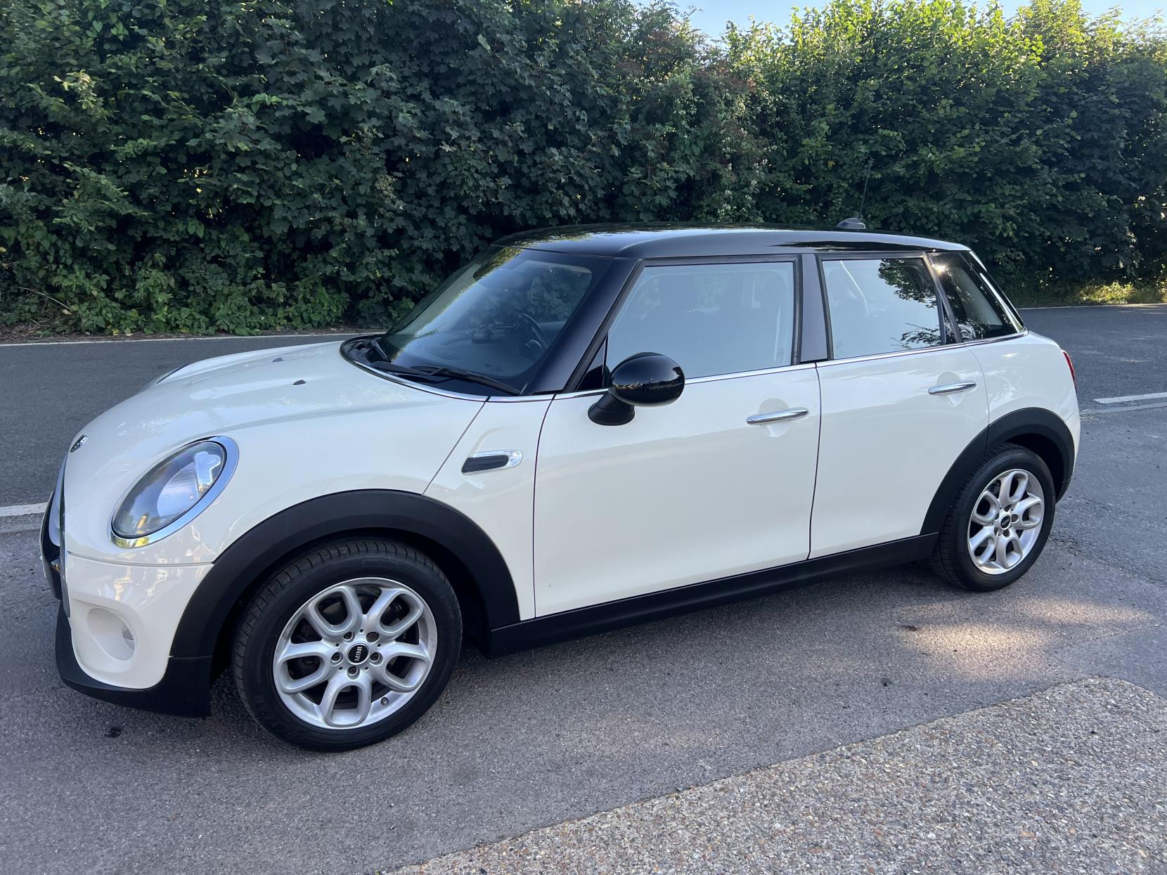 MINI Hatch 1.5 Cooper Hatchback 5dr Petrol Manual Euro 6 (s/s) (136 ps)