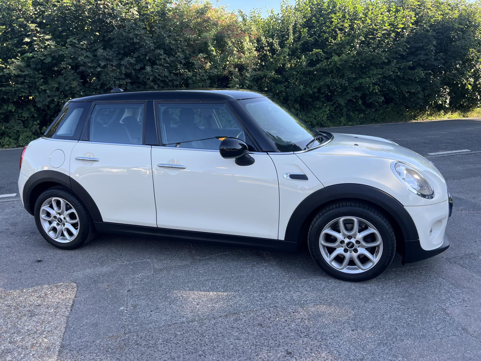 MINI Hatch 1.5 Cooper Hatchback 5dr Petrol Manual Euro 6 (s/s) (136 ps)