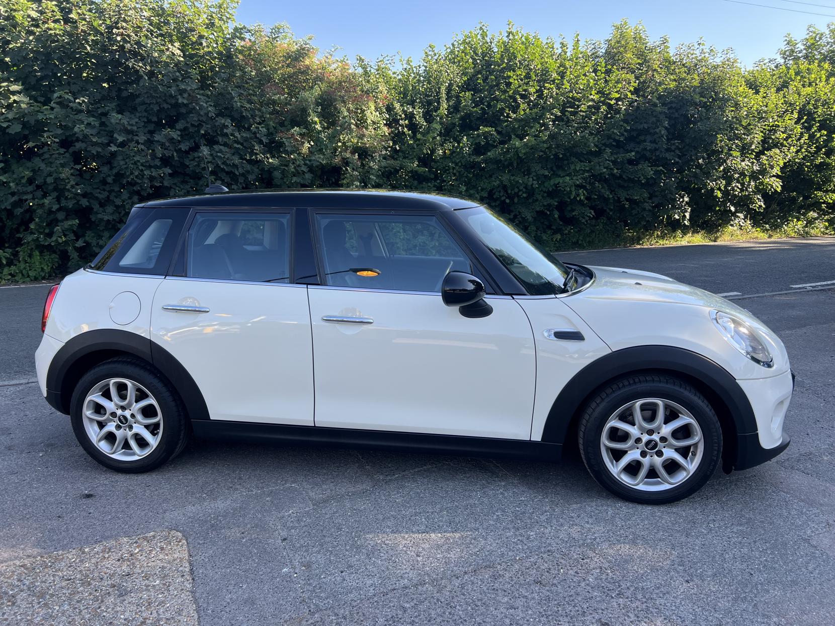 MINI Hatch 1.5 Cooper Hatchback 5dr Petrol Manual Euro 6 (s/s) (136 ps)