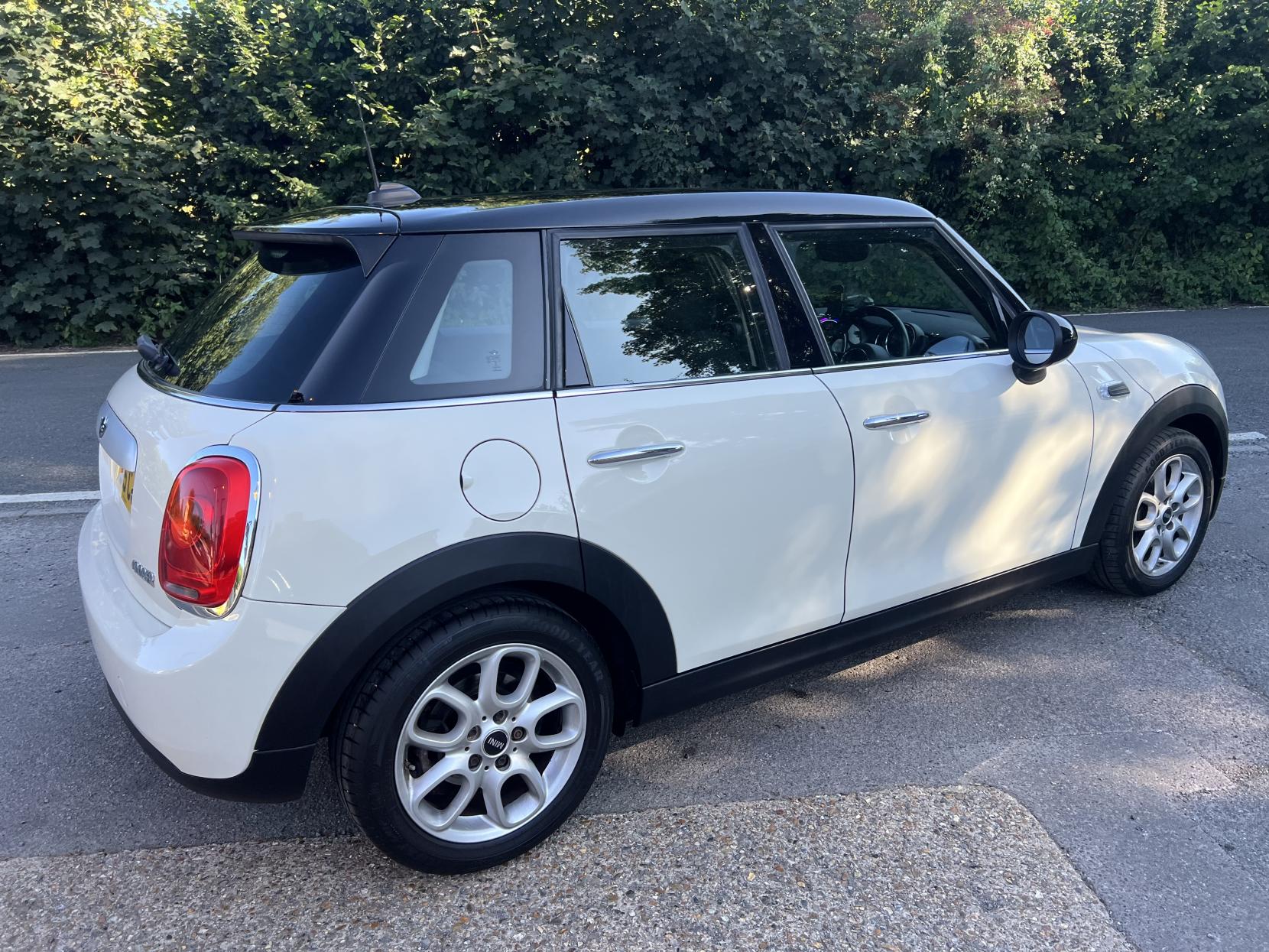 MINI Hatch 1.5 Cooper Hatchback 5dr Petrol Manual Euro 6 (s/s) (136 ps)