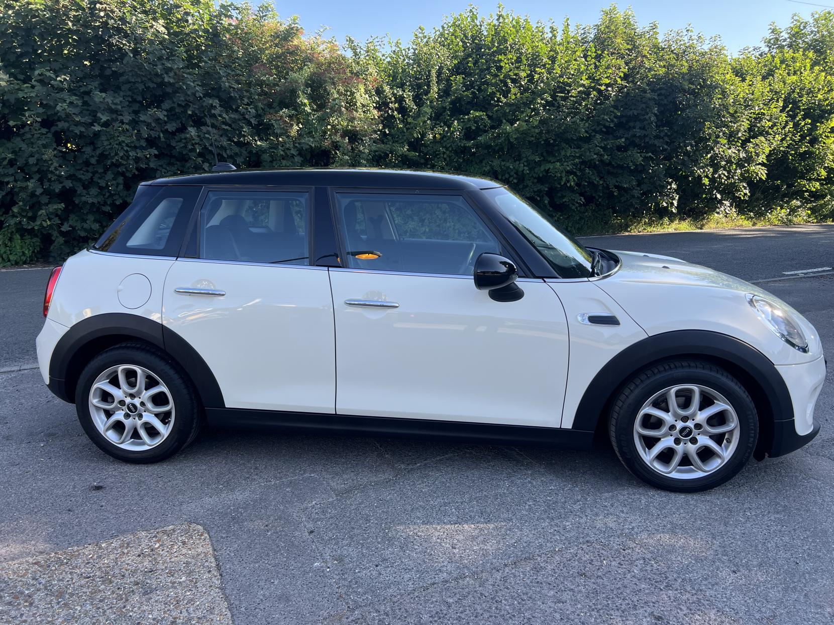 MINI Hatch 1.5 Cooper Hatchback 5dr Petrol Manual Euro 6 (s/s) (136 ps)