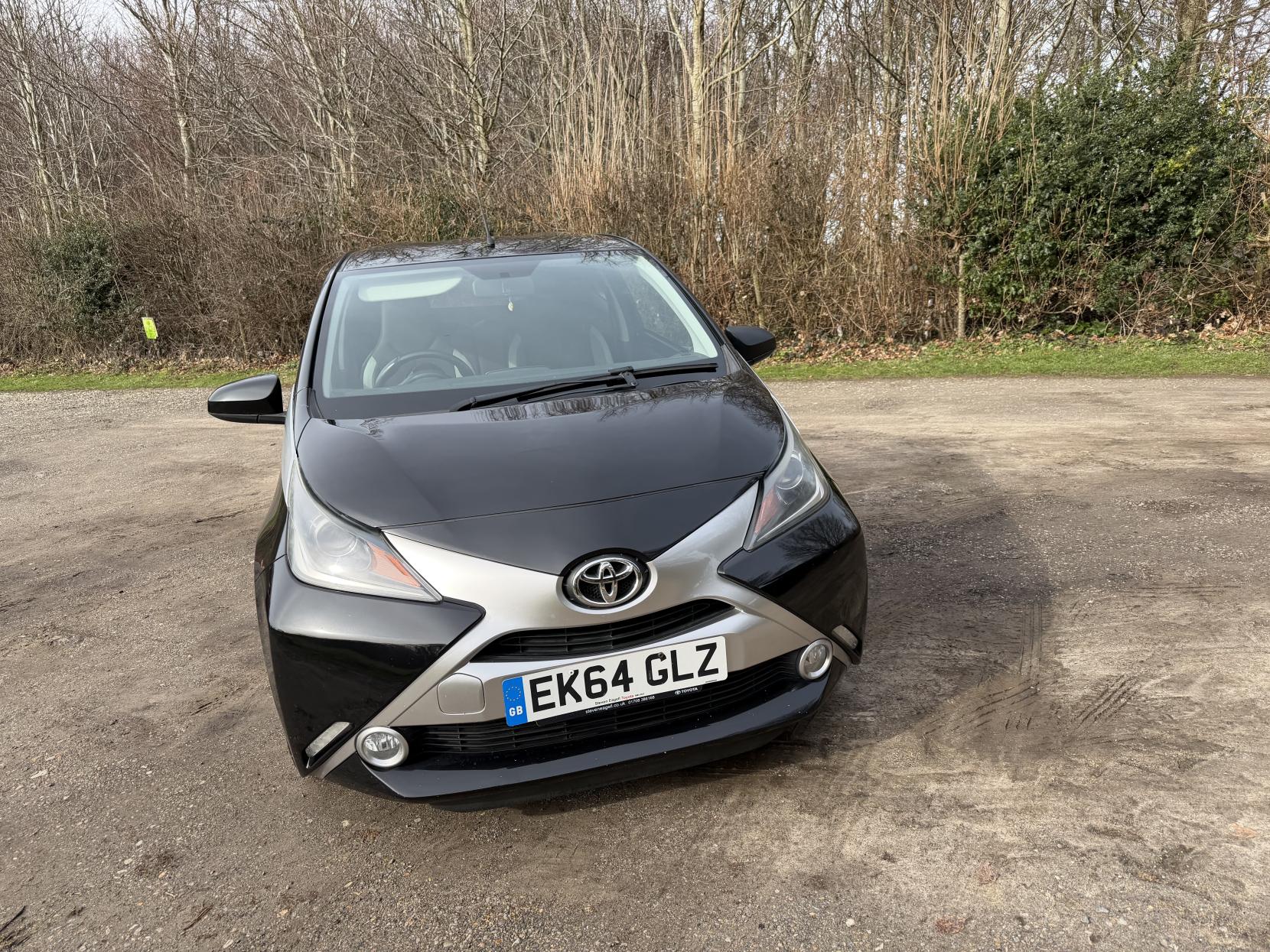 Toyota AYGO 1.0 VVT-i x-clusiv Hatchback 3dr Petrol Manual Euro 5 Euro 5 (68 ps)
