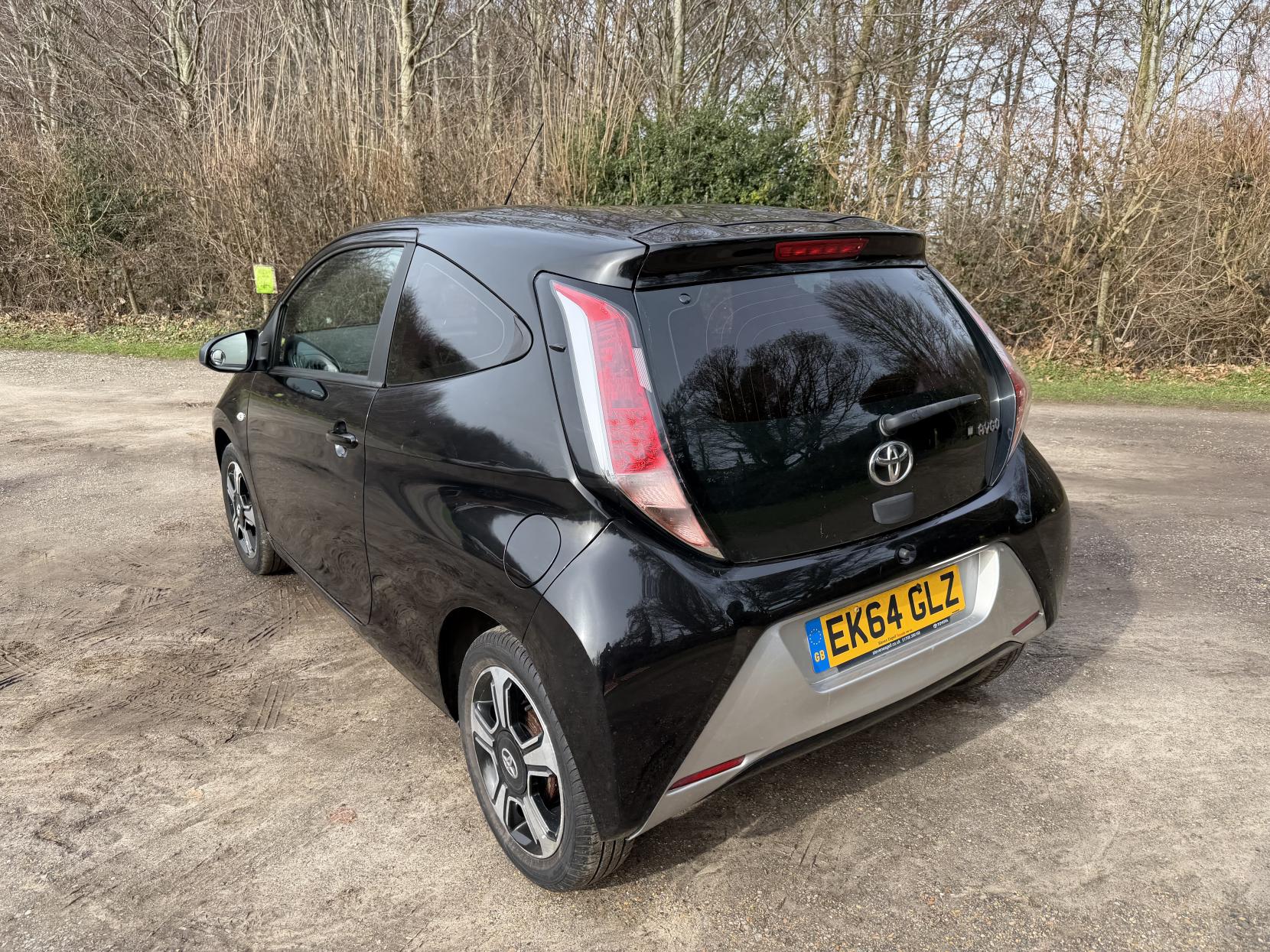 Toyota AYGO 1.0 VVT-i x-clusiv Hatchback 3dr Petrol Manual Euro 5 Euro 5 (68 ps)