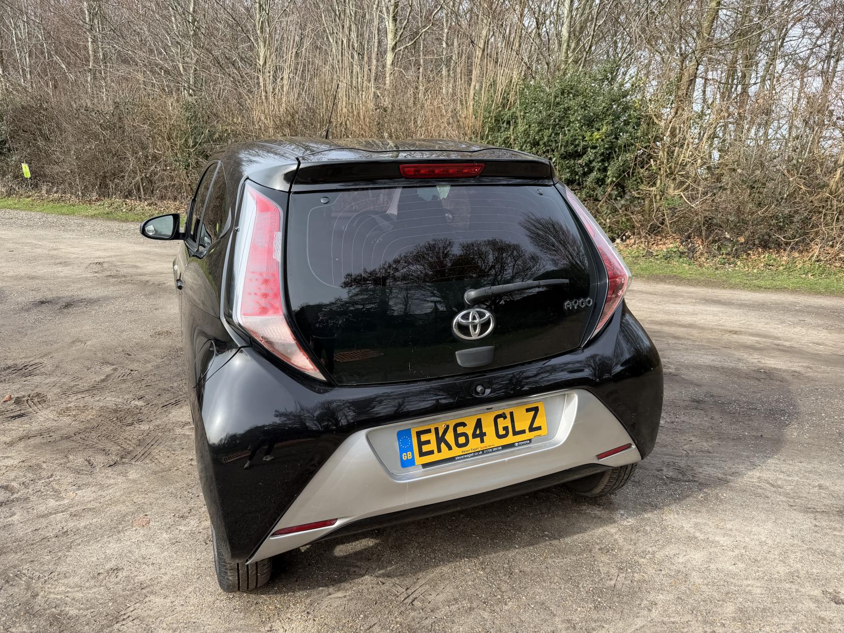 Toyota AYGO 1.0 VVT-i x-clusiv Hatchback 3dr Petrol Manual Euro 5 Euro 5 (68 ps)