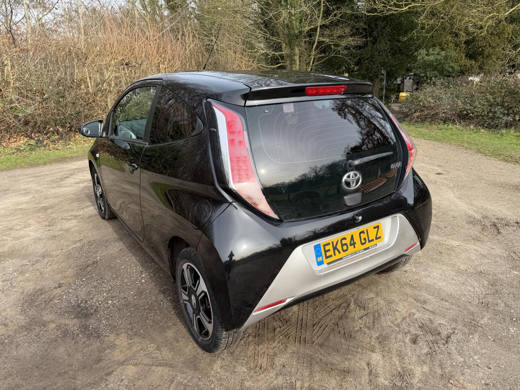 Toyota AYGO 1.0 VVT-i x-clusiv Hatchback 3dr Petrol Manual Euro 5 Euro 5 (68 ps)