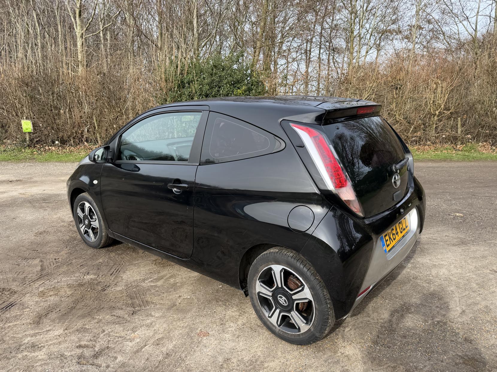 Toyota AYGO 1.0 VVT-i x-clusiv Hatchback 3dr Petrol Manual Euro 5 Euro 5 (68 ps)