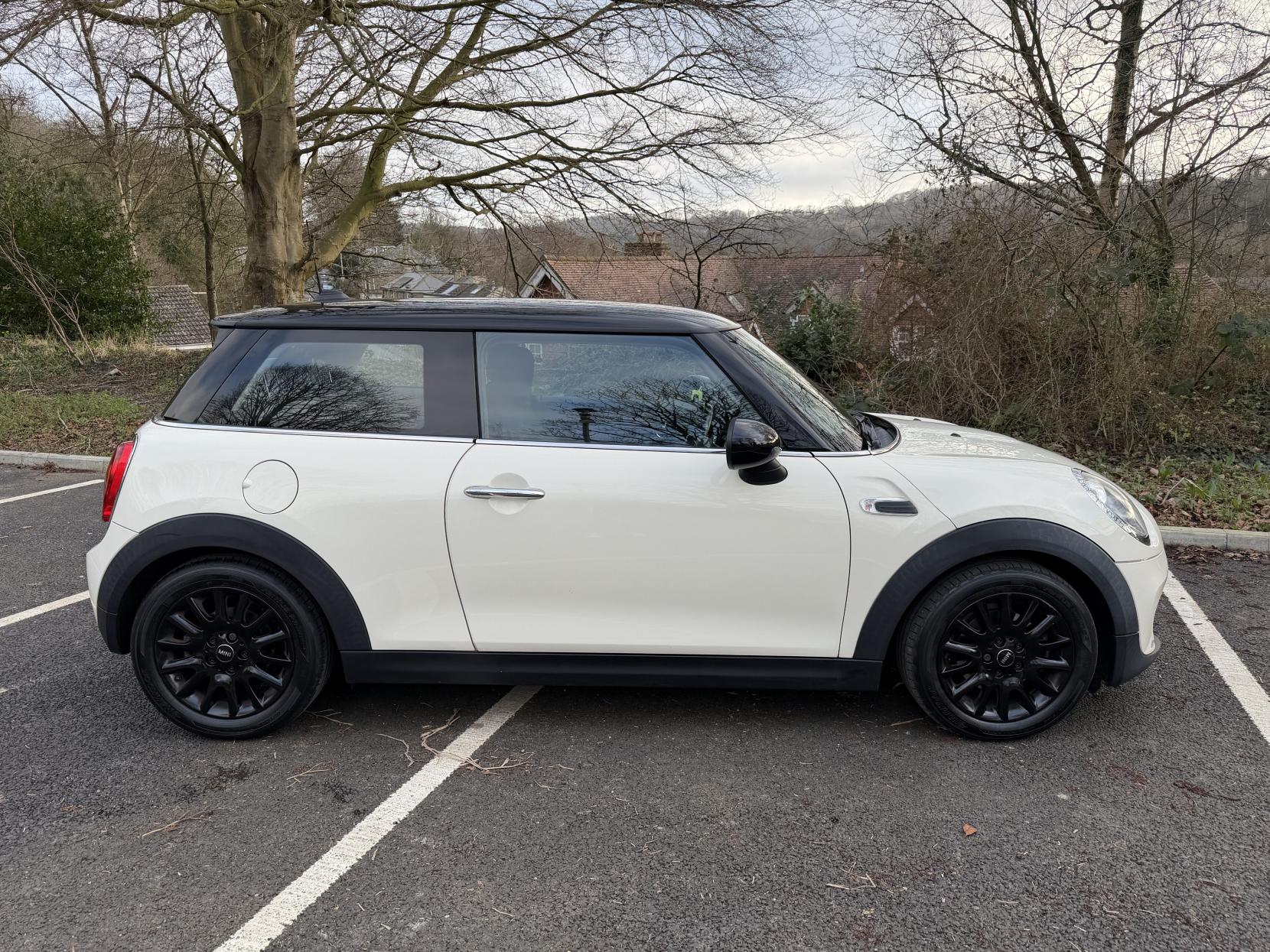 MINI Hatch 1.5 Cooper Hatchback 3dr Petrol Manual Euro 6 (s/s) (136 ps)