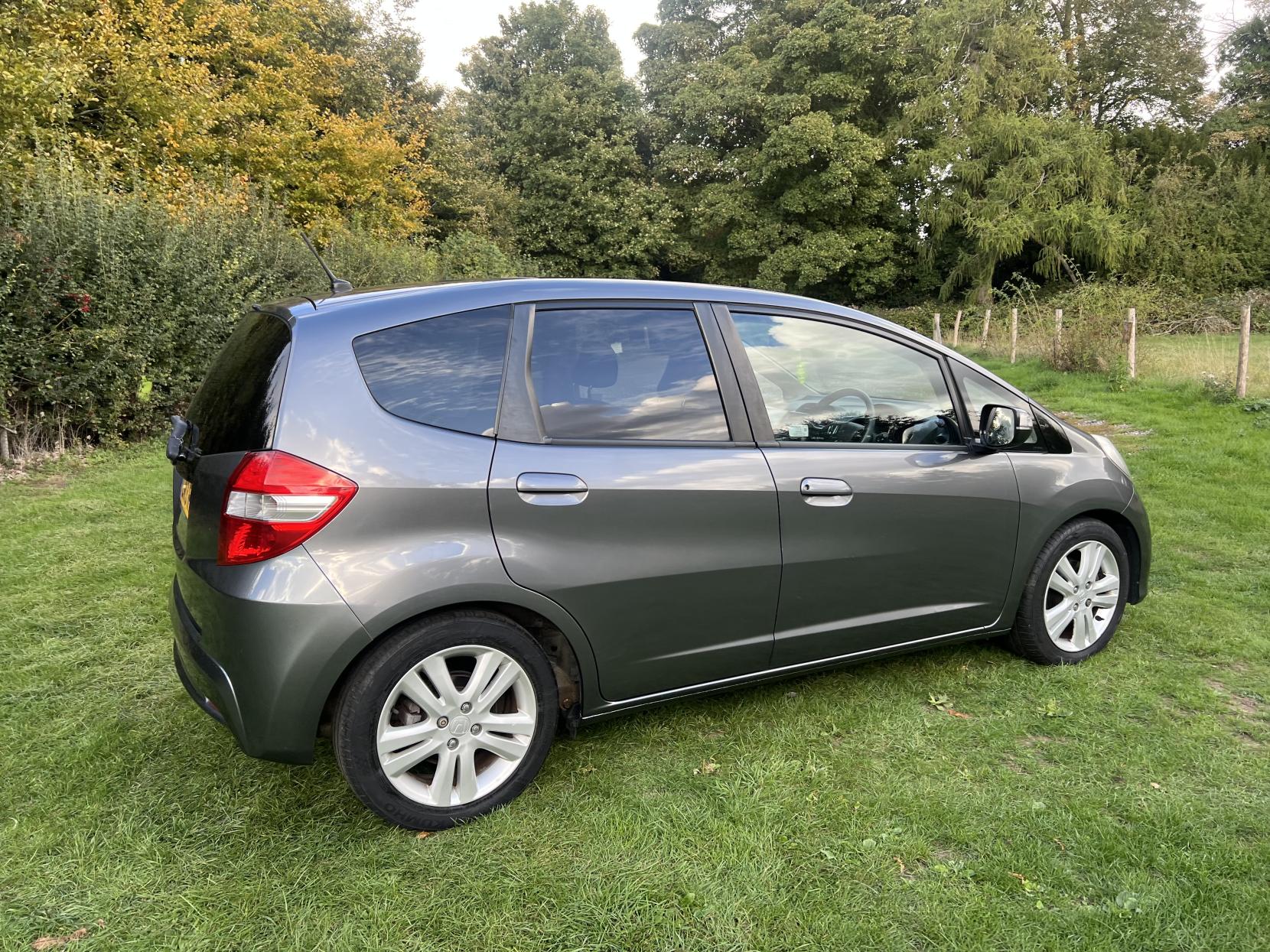 Honda Jazz 1.4 i-VTEC EX Hatchback 5dr Petrol CVT Euro 5 (99 ps)