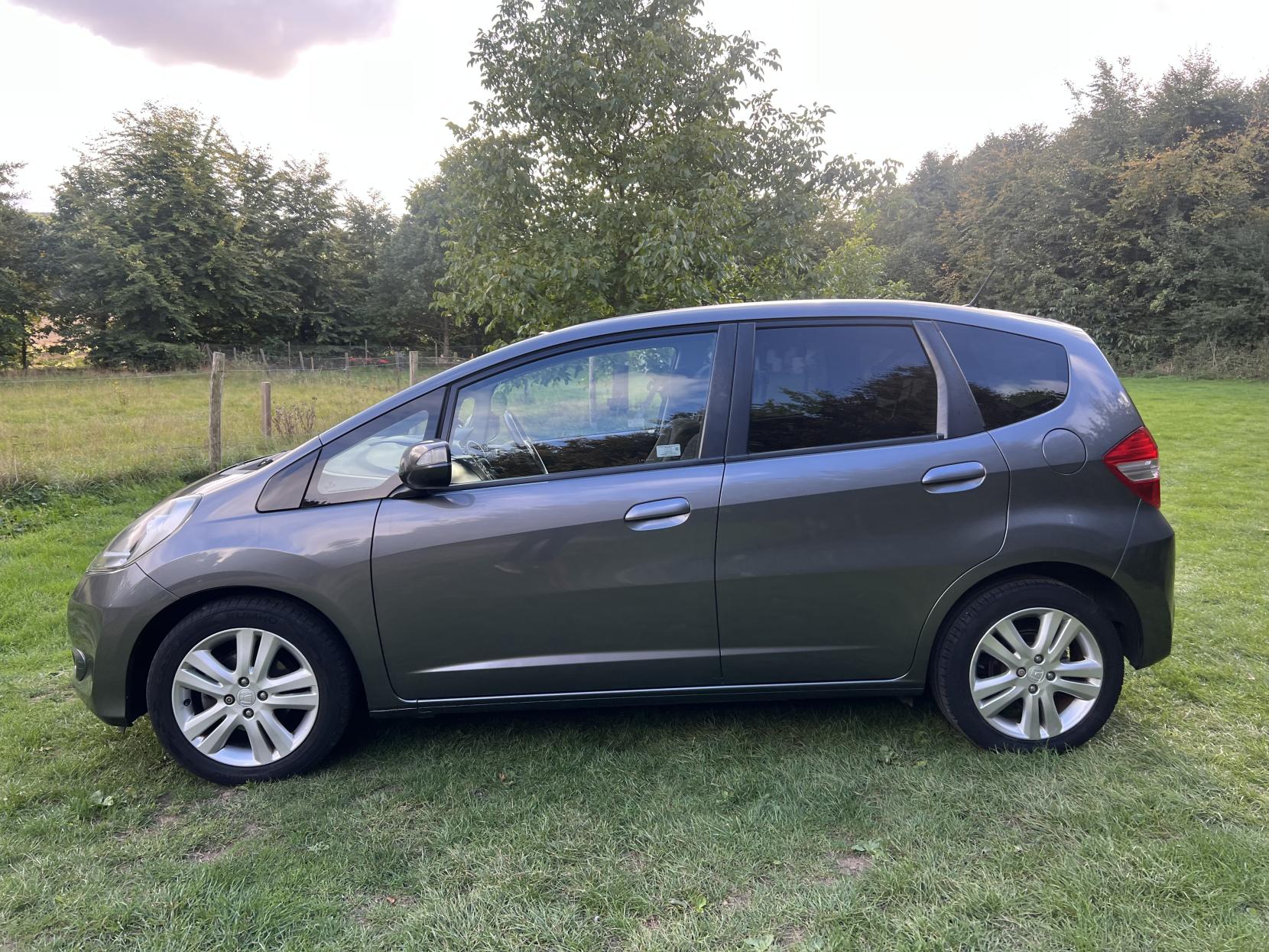 Honda Jazz 1.4 i-VTEC EX Hatchback 5dr Petrol CVT Euro 5 (99 ps)