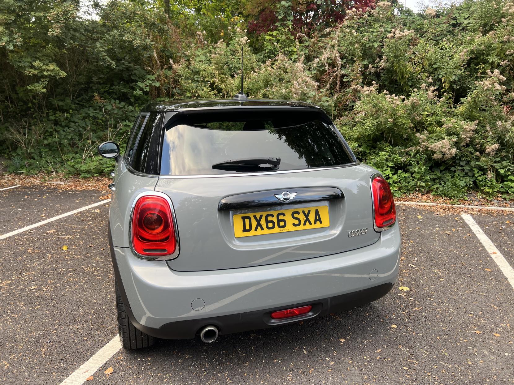MINI Hatch 1.5 Cooper Hatchback 5dr Petrol Manual Euro 6 (s/s) (136 ps)