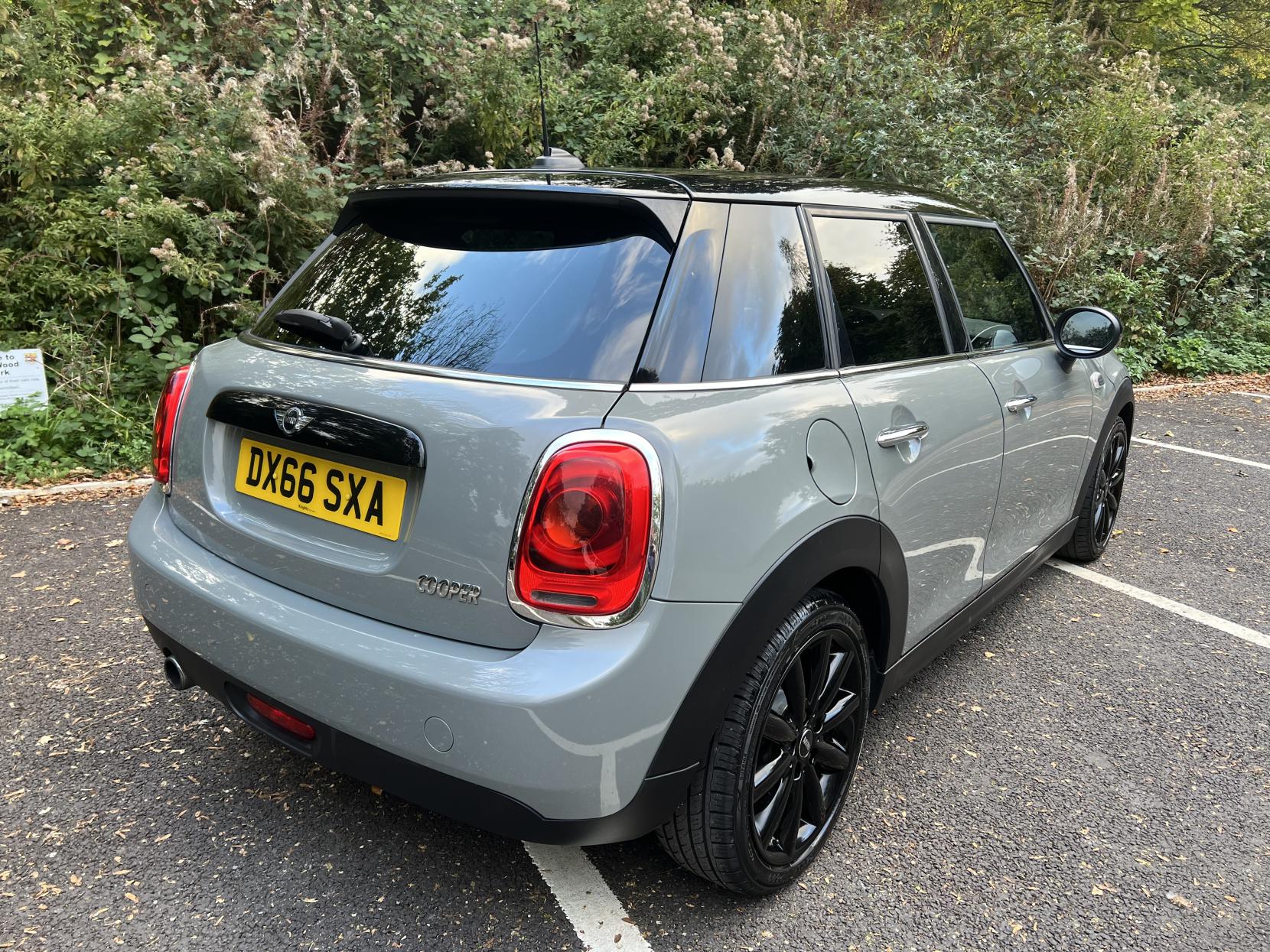 MINI Hatch 1.5 Cooper Hatchback 5dr Petrol Manual Euro 6 (s/s) (136 ps)