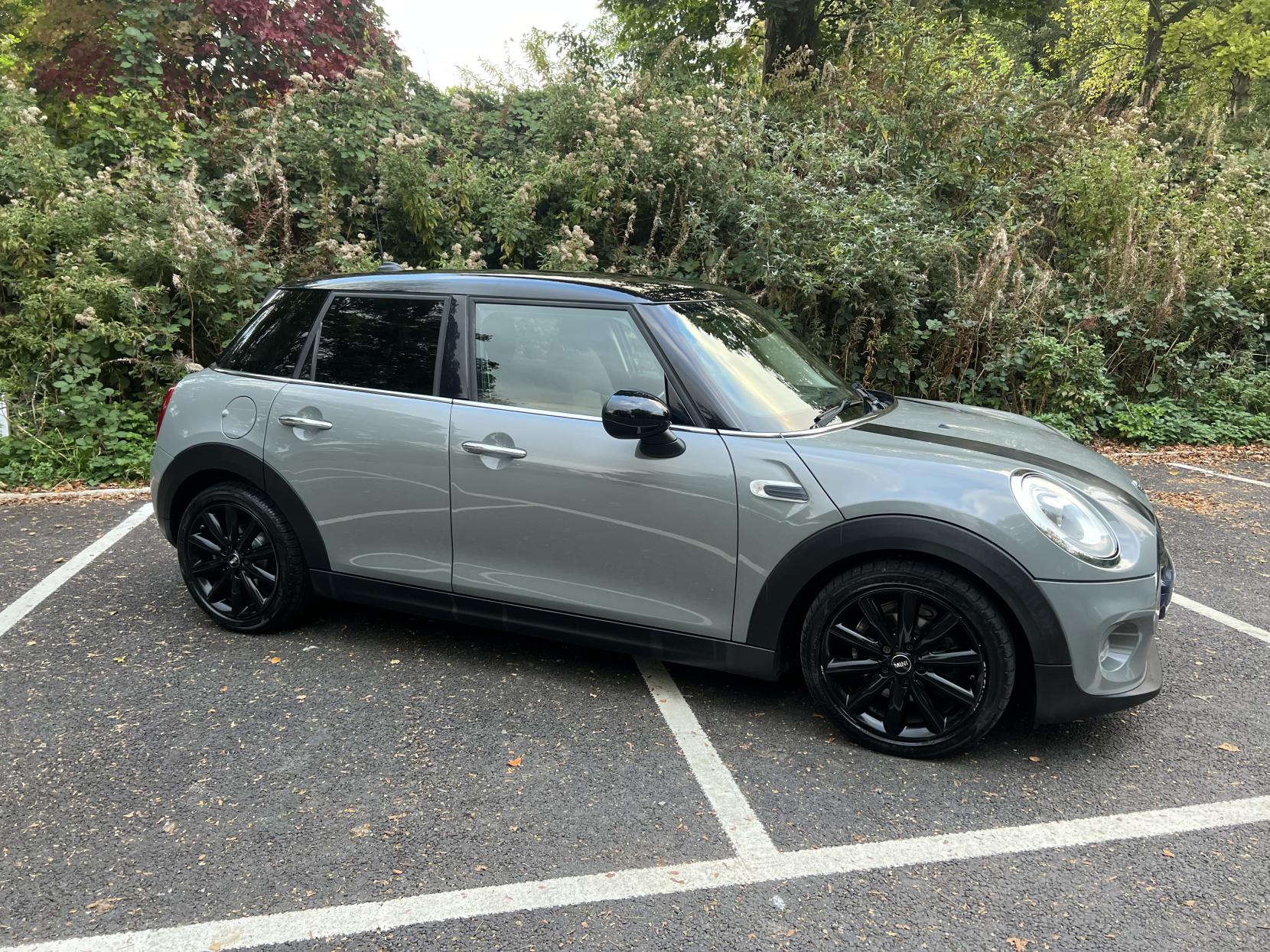 MINI Hatch 1.5 Cooper Hatchback 5dr Petrol Manual Euro 6 (s/s) (136 ps)