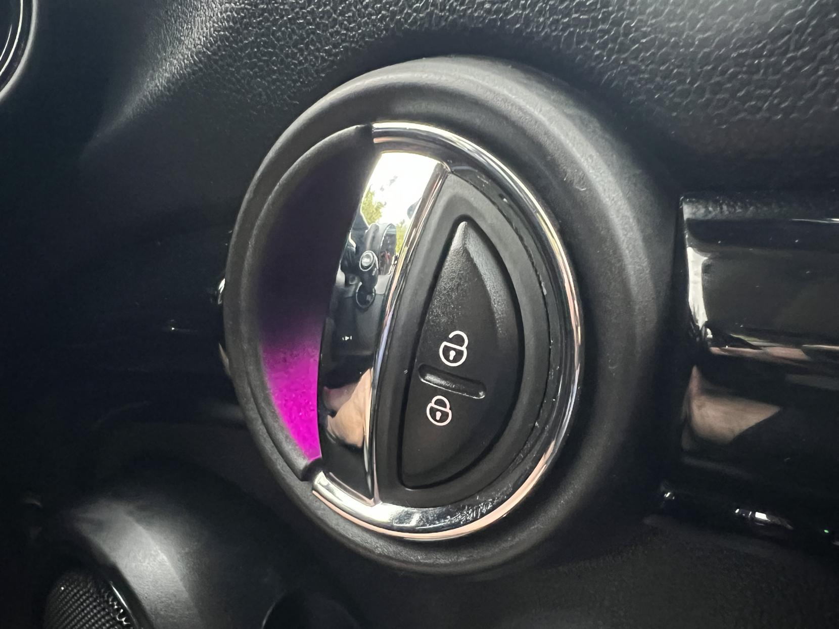 MINI Hatch 1.5 Cooper Hatchback 5dr Petrol Manual Euro 6 (s/s) (136 ps)