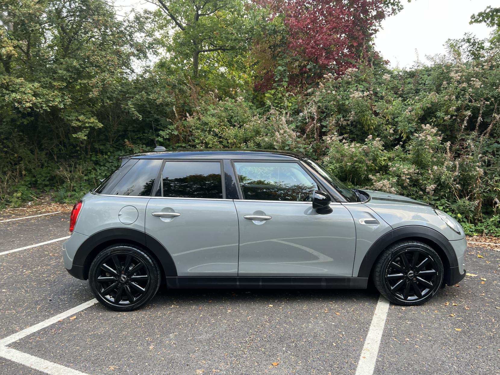 MINI Hatch 1.5 Cooper Hatchback 5dr Petrol Manual Euro 6 (s/s) (136 ps)