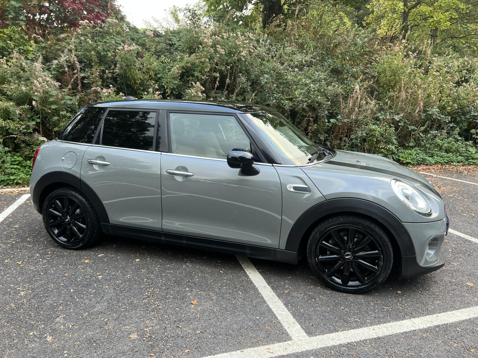 MINI Hatch 1.5 Cooper Hatchback 5dr Petrol Manual Euro 6 (s/s) (136 ps)