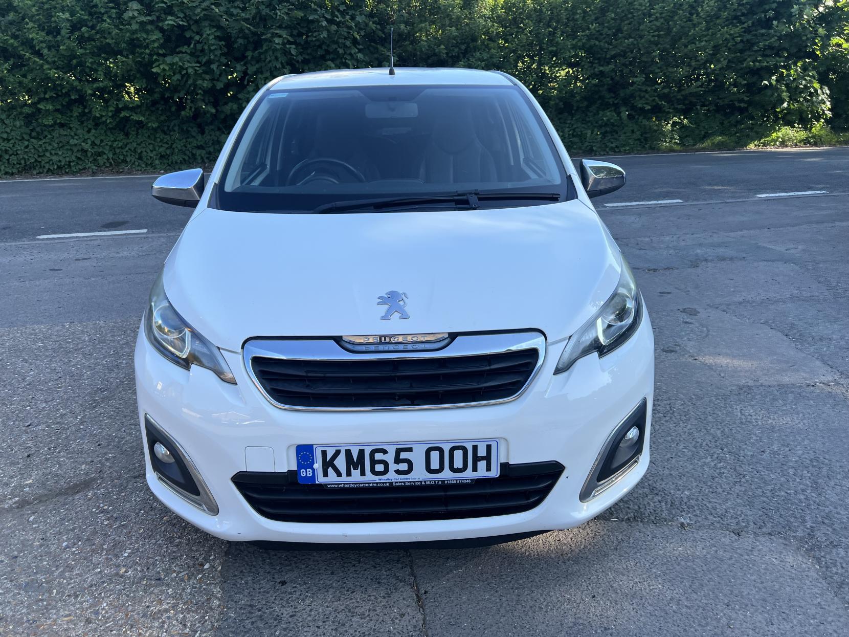 Peugeot 108 1.2 VTi PureTech Feline Hatchback 5dr Petrol Manual Euro 5 (82 ps)