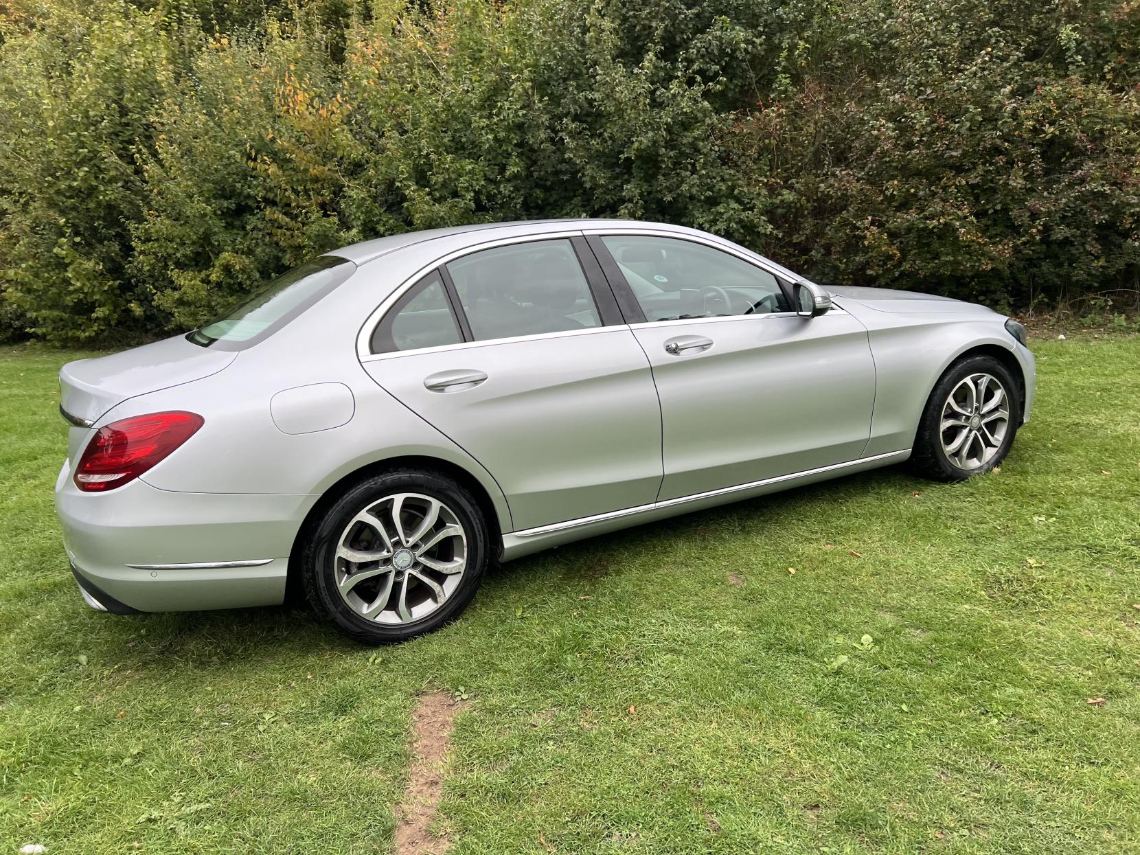 Mercedes-Benz C Class 2.0 C200 Sport Saloon 4dr Petrol 7G-Tronic+ Euro 6 (s/s) (184 ps)