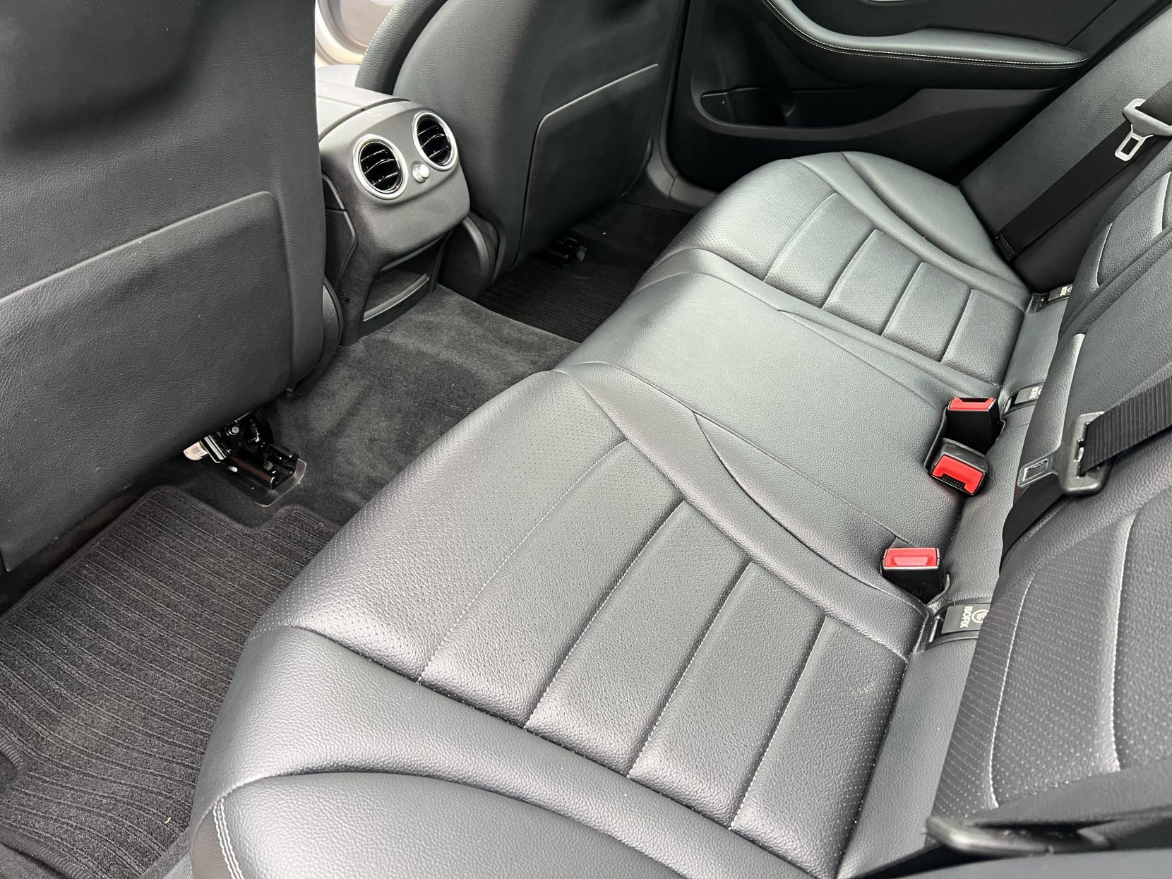 Mercedes-Benz C Class 2.0 C200 Sport Saloon 4dr Petrol 7G-Tronic+ Euro 6 (s/s) (184 ps)