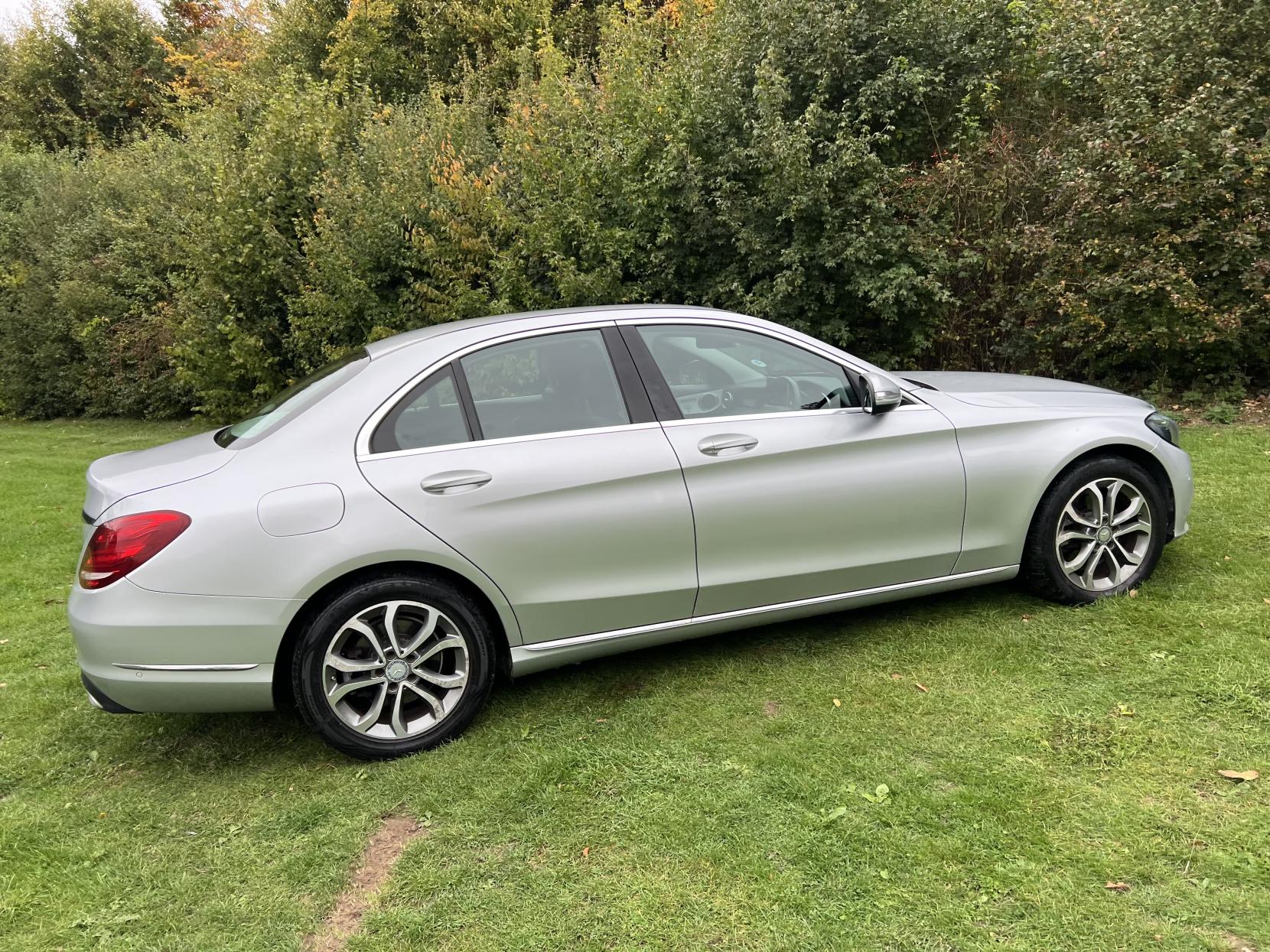 Mercedes-Benz C Class 2.0 C200 Sport Saloon 4dr Petrol 7G-Tronic+ Euro 6 (s/s) (184 ps)