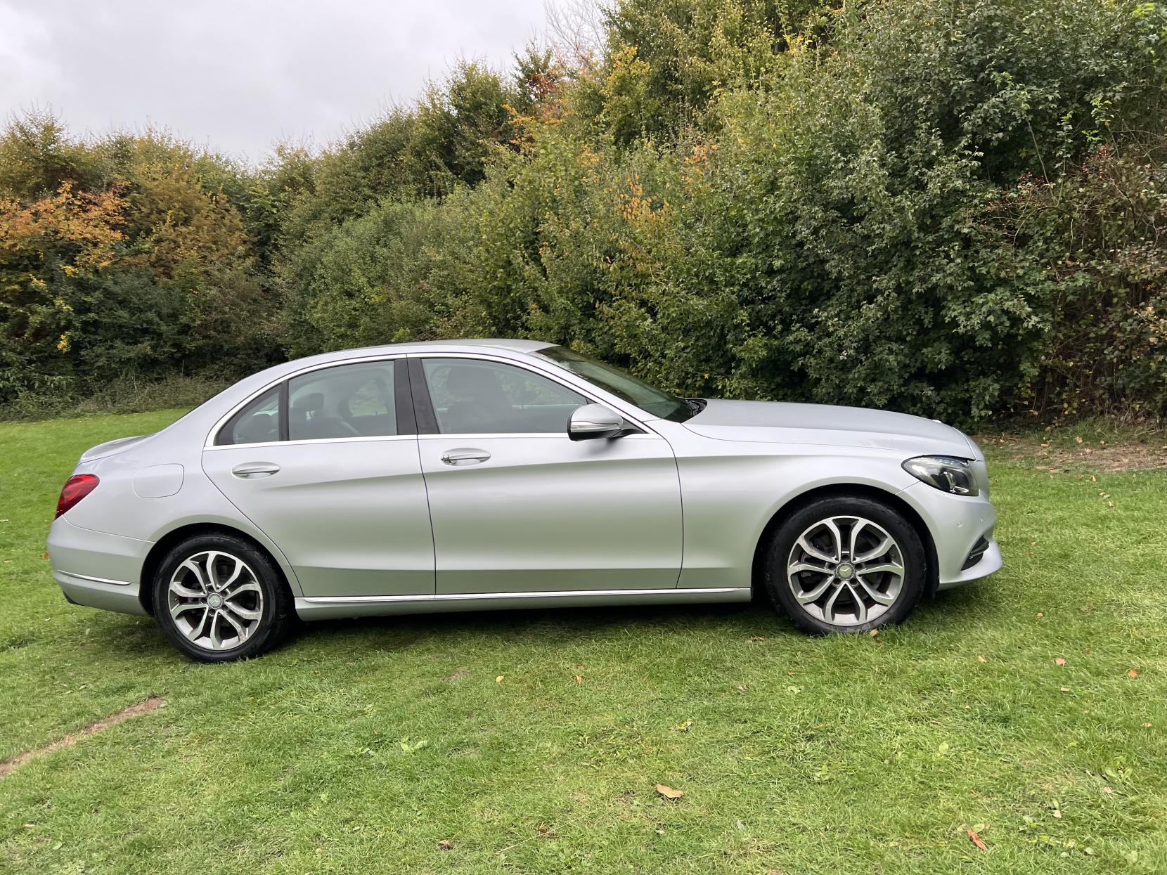 Mercedes-Benz C Class 2.0 C200 Sport Saloon 4dr Petrol 7G-Tronic+ Euro 6 (s/s) (184 ps)