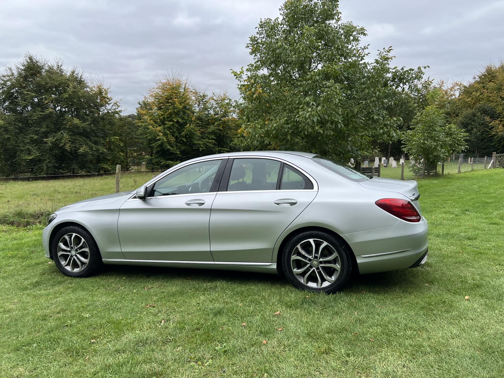 Mercedes-Benz C Class 2.0 C200 Sport Saloon 4dr Petrol 7G-Tronic+ Euro 6 (s/s) (184 ps)