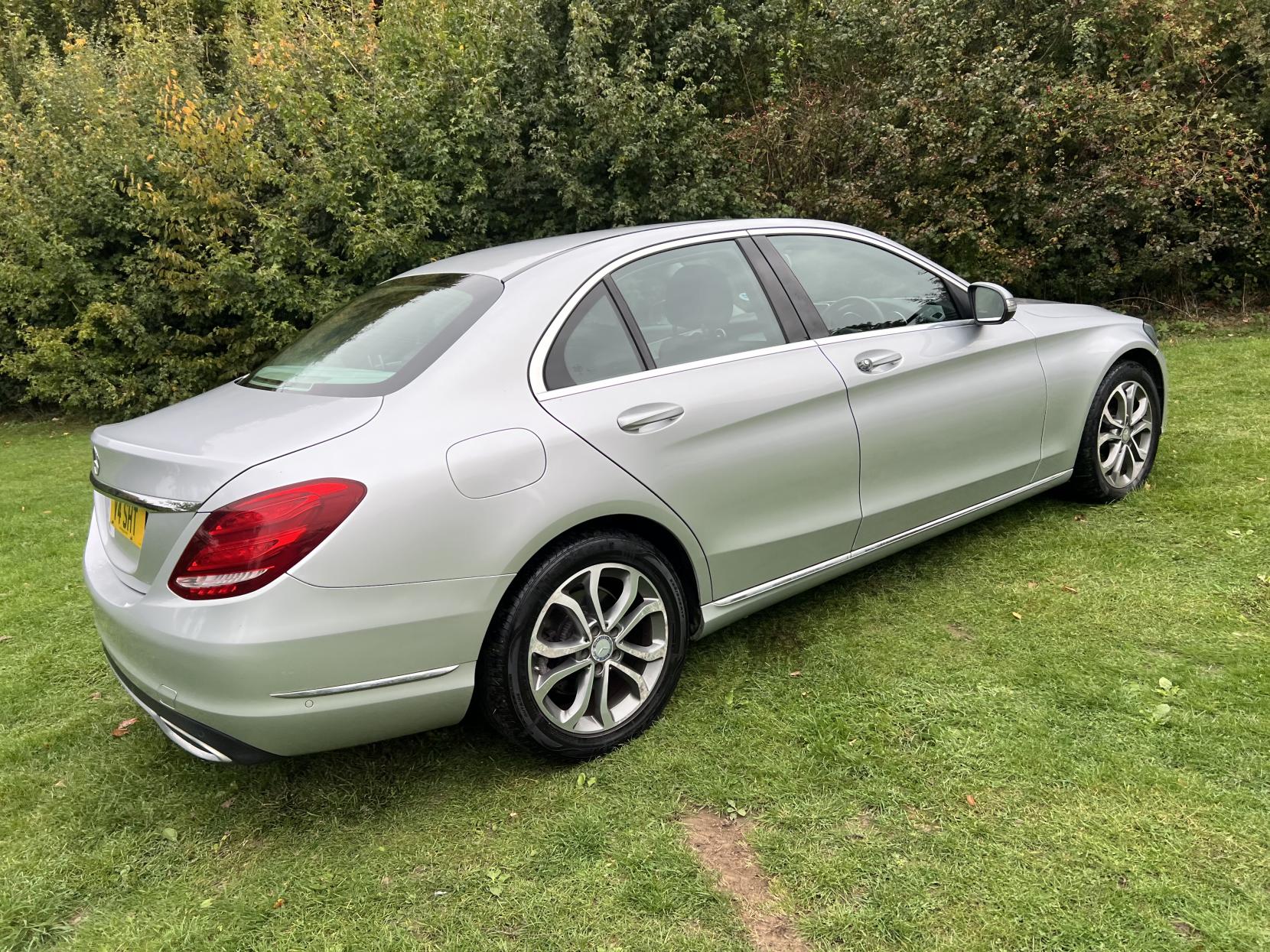 Mercedes-Benz C Class 2.0 C200 Sport Saloon 4dr Petrol 7G-Tronic+ Euro 6 (s/s) (184 ps)