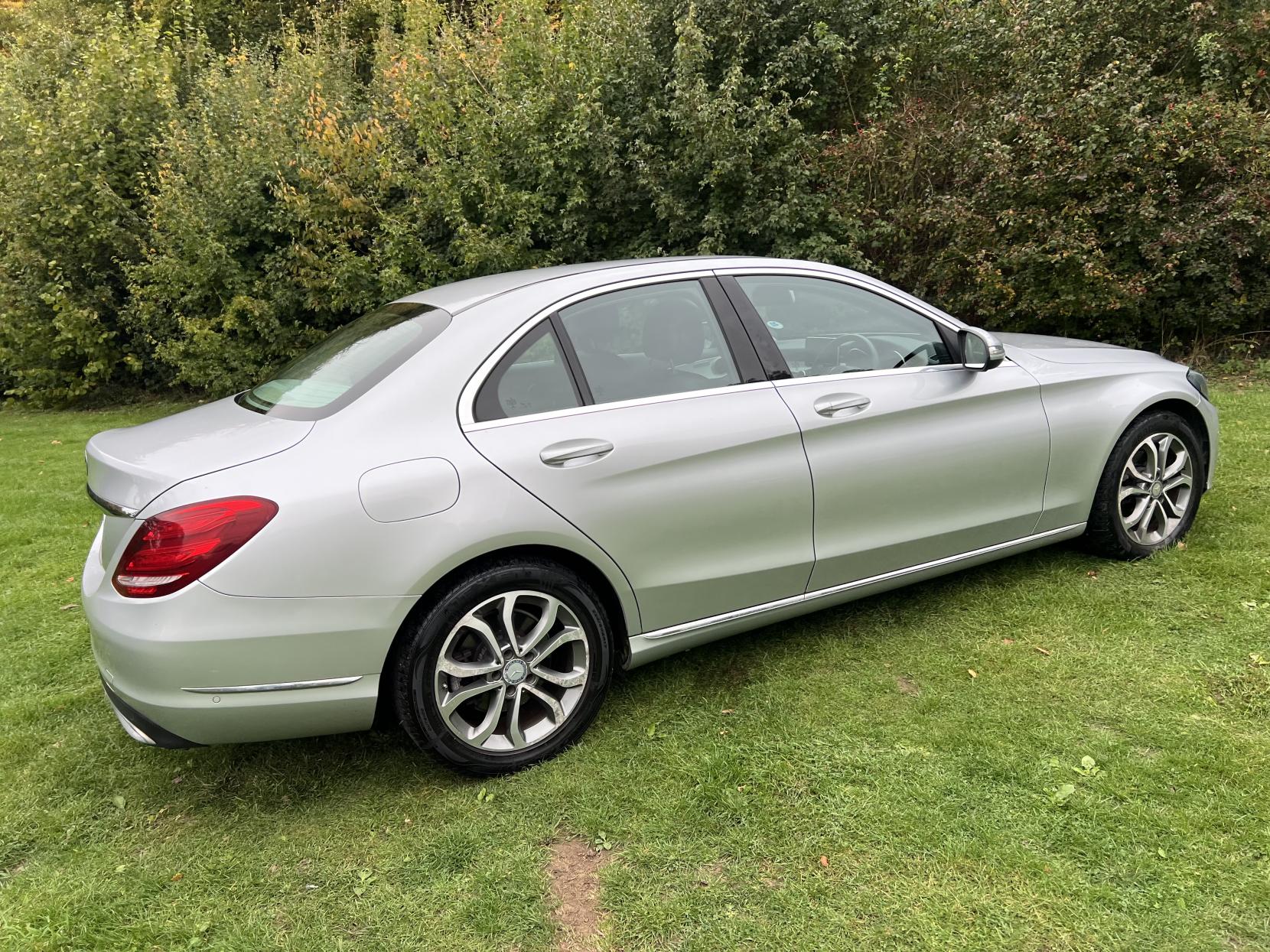 Mercedes-Benz C Class 2.0 C200 Sport Saloon 4dr Petrol 7G-Tronic+ Euro 6 (s/s) (184 ps)