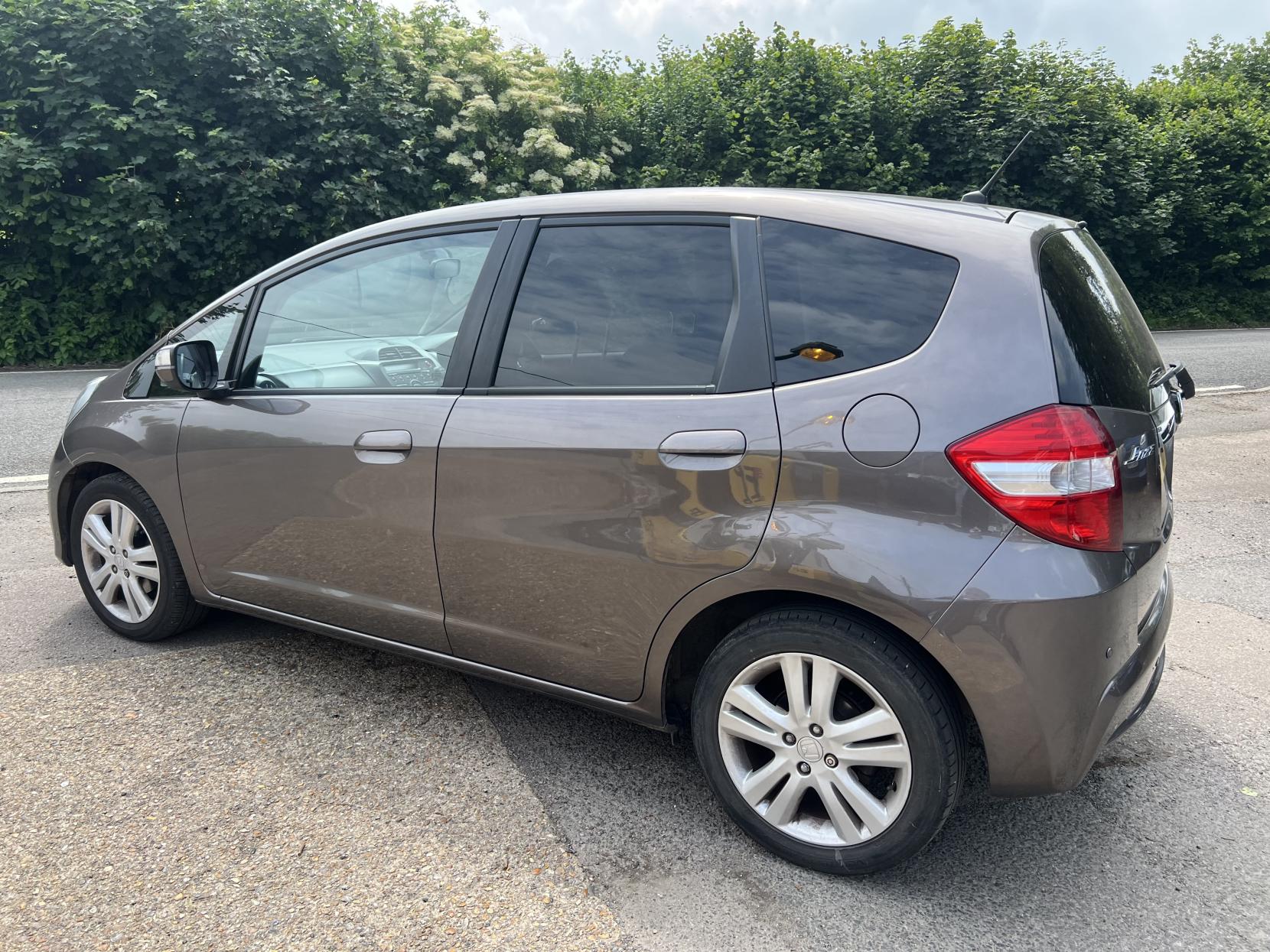 Honda Jazz 1.4 i-VTEC ES Plus Hatchback 5dr Petrol Manual Euro 5 (99 ps)