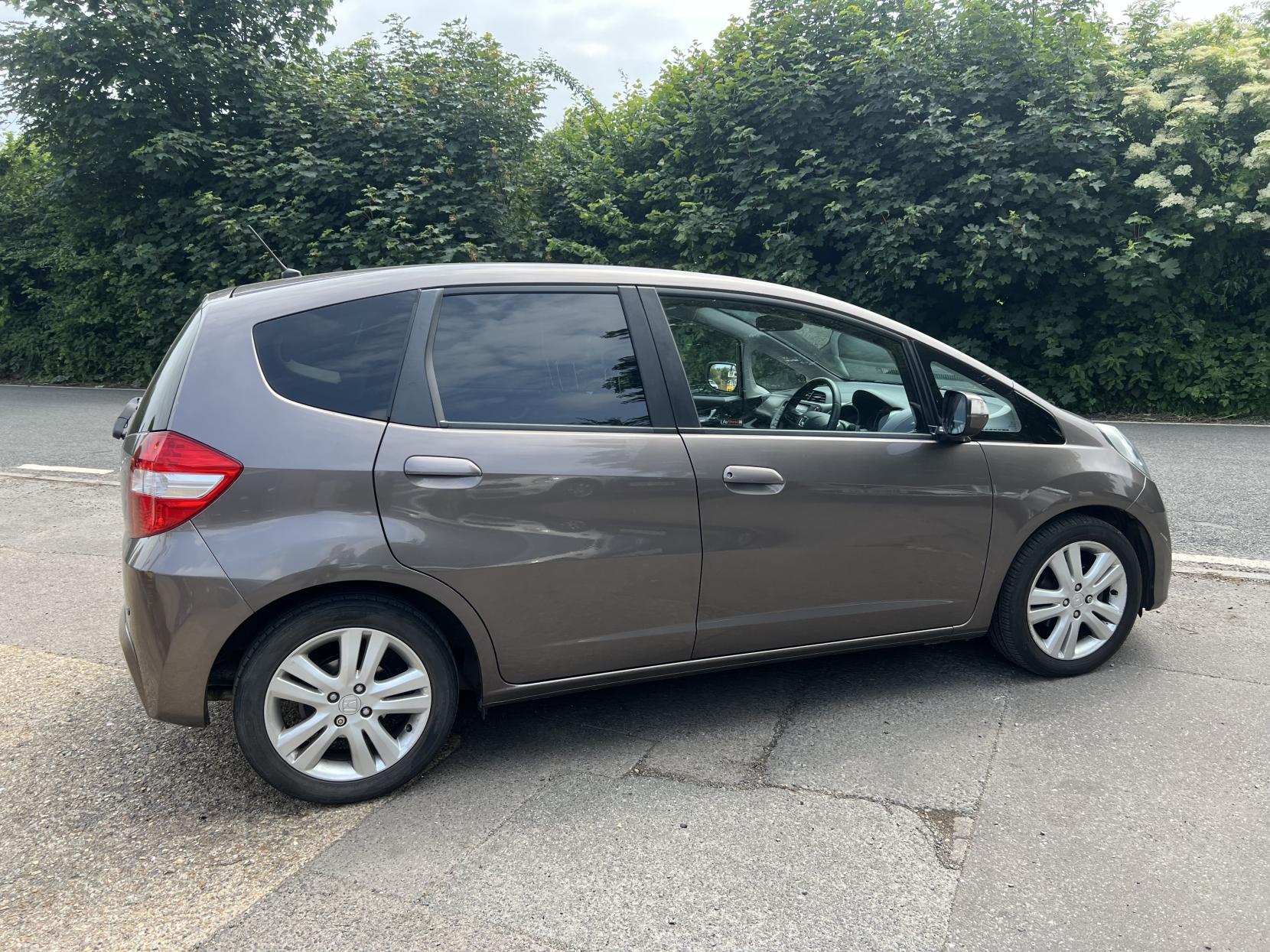 Honda Jazz 1.4 i-VTEC ES Plus Hatchback 5dr Petrol Manual Euro 5 (99 ps)