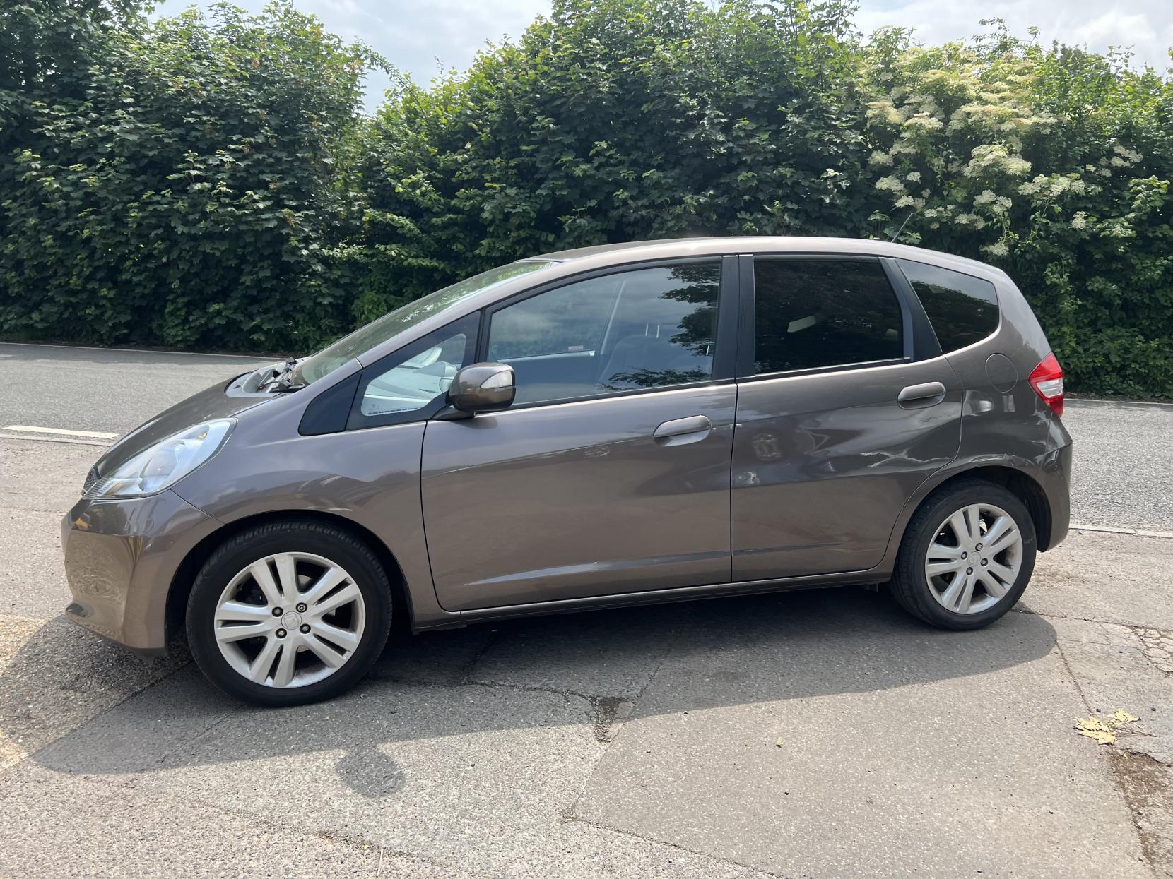 Honda Jazz 1.4 i-VTEC ES Plus Hatchback 5dr Petrol Manual Euro 5 (99 ps)