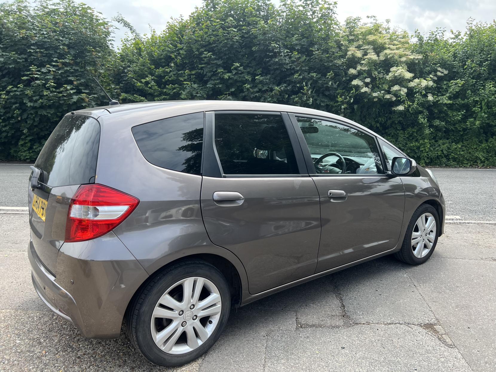 Honda Jazz 1.4 i-VTEC ES Plus Hatchback 5dr Petrol Manual Euro 5 (99 ps)