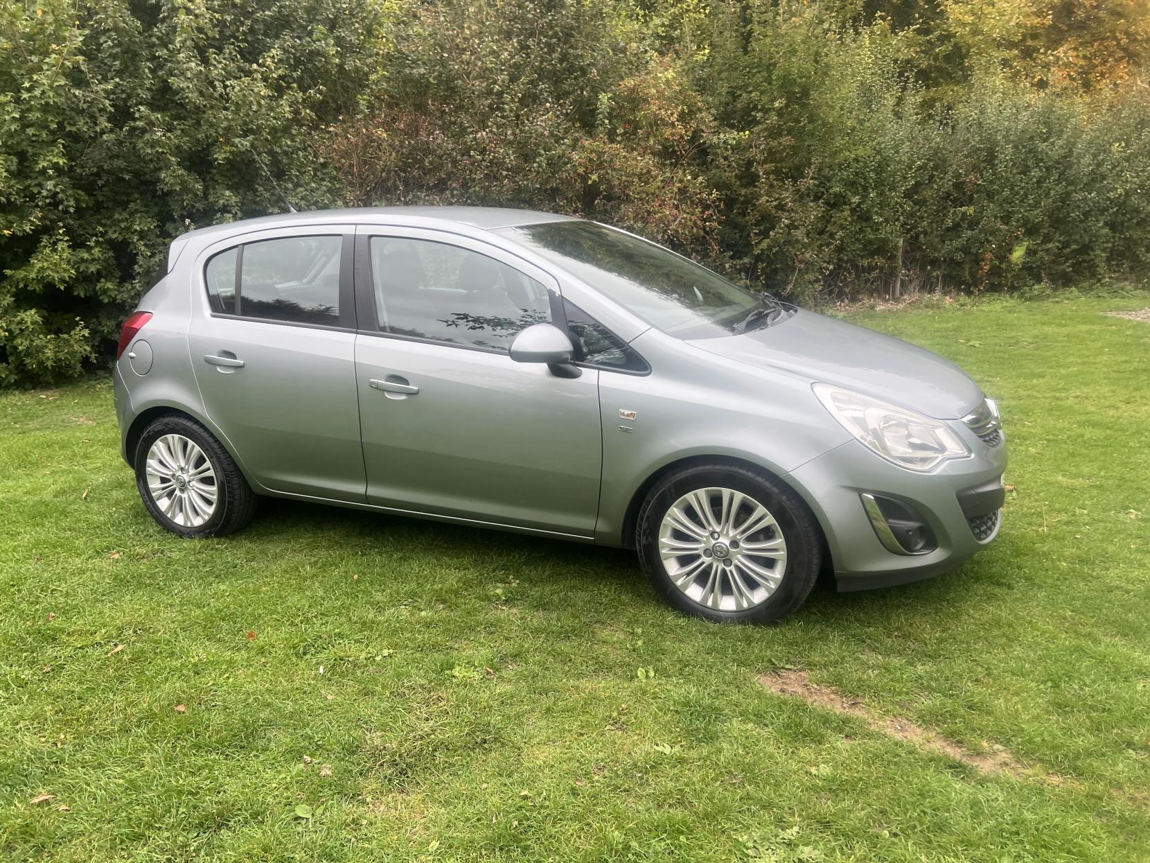 Vauxhall Corsa 1.4 16V SE Hatchback 5dr Petrol Auto Euro 5 (100 ps)
