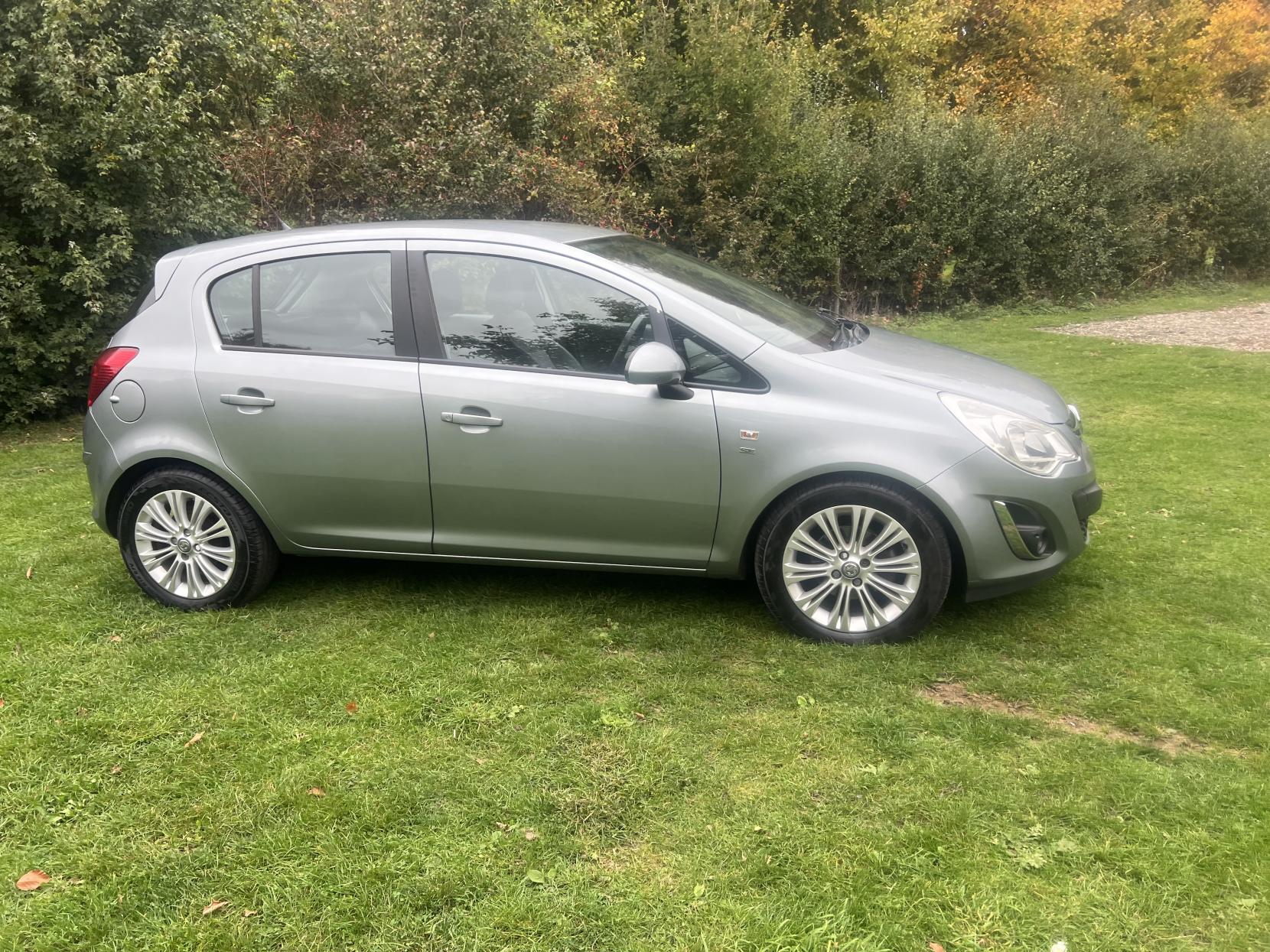 Vauxhall Corsa 1.4 16V SE Hatchback 5dr Petrol Auto Euro 5 (100 ps)