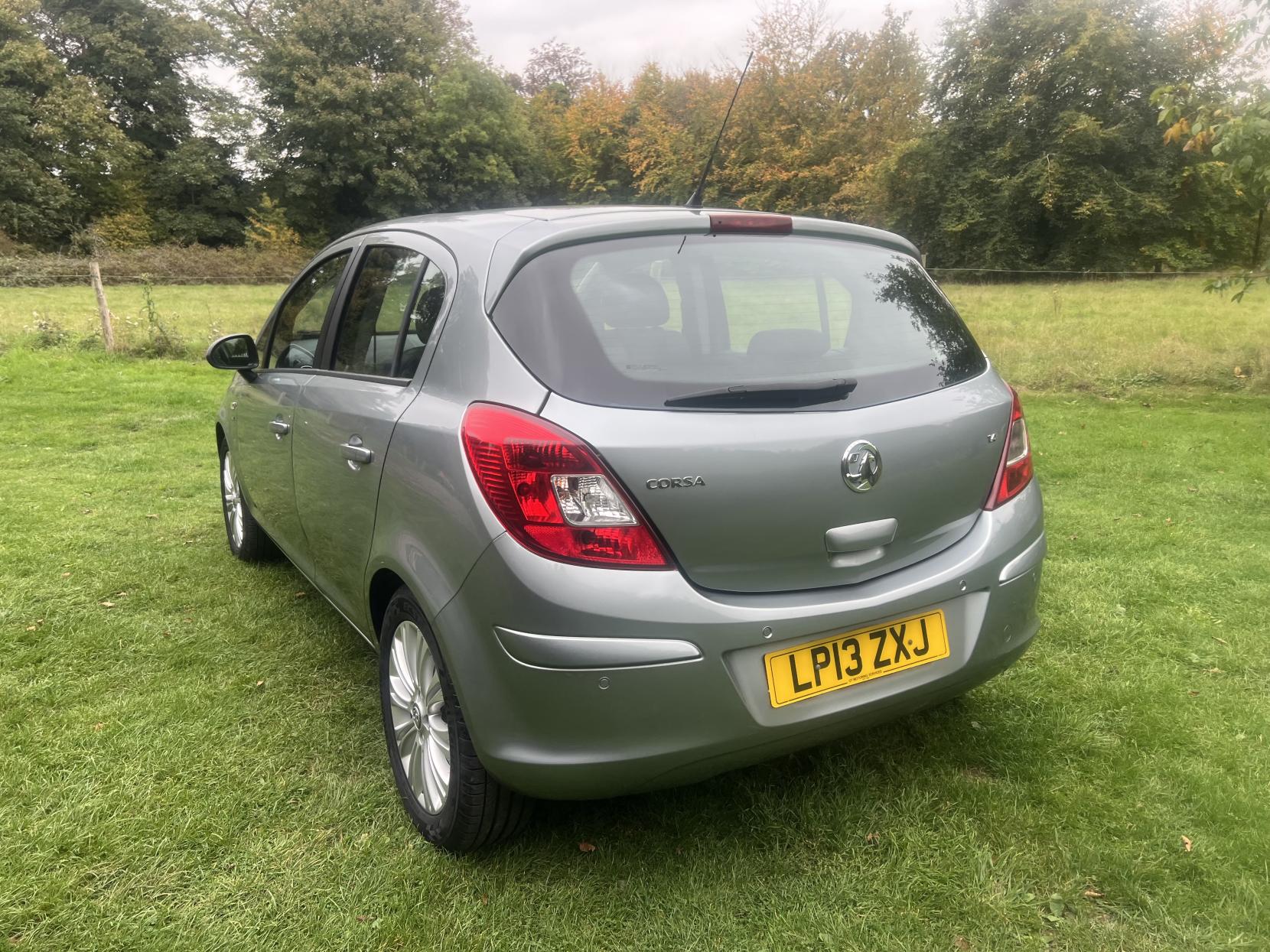 Vauxhall Corsa 1.4 16V SE Hatchback 5dr Petrol Auto Euro 5 (100 ps)